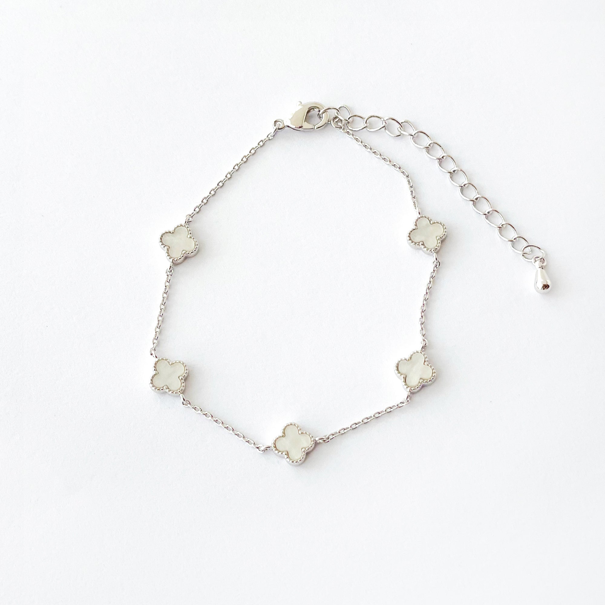 Silver Vanya Clover Bracelet Made in Korea Dainty Jewellery Aurelia Atelier