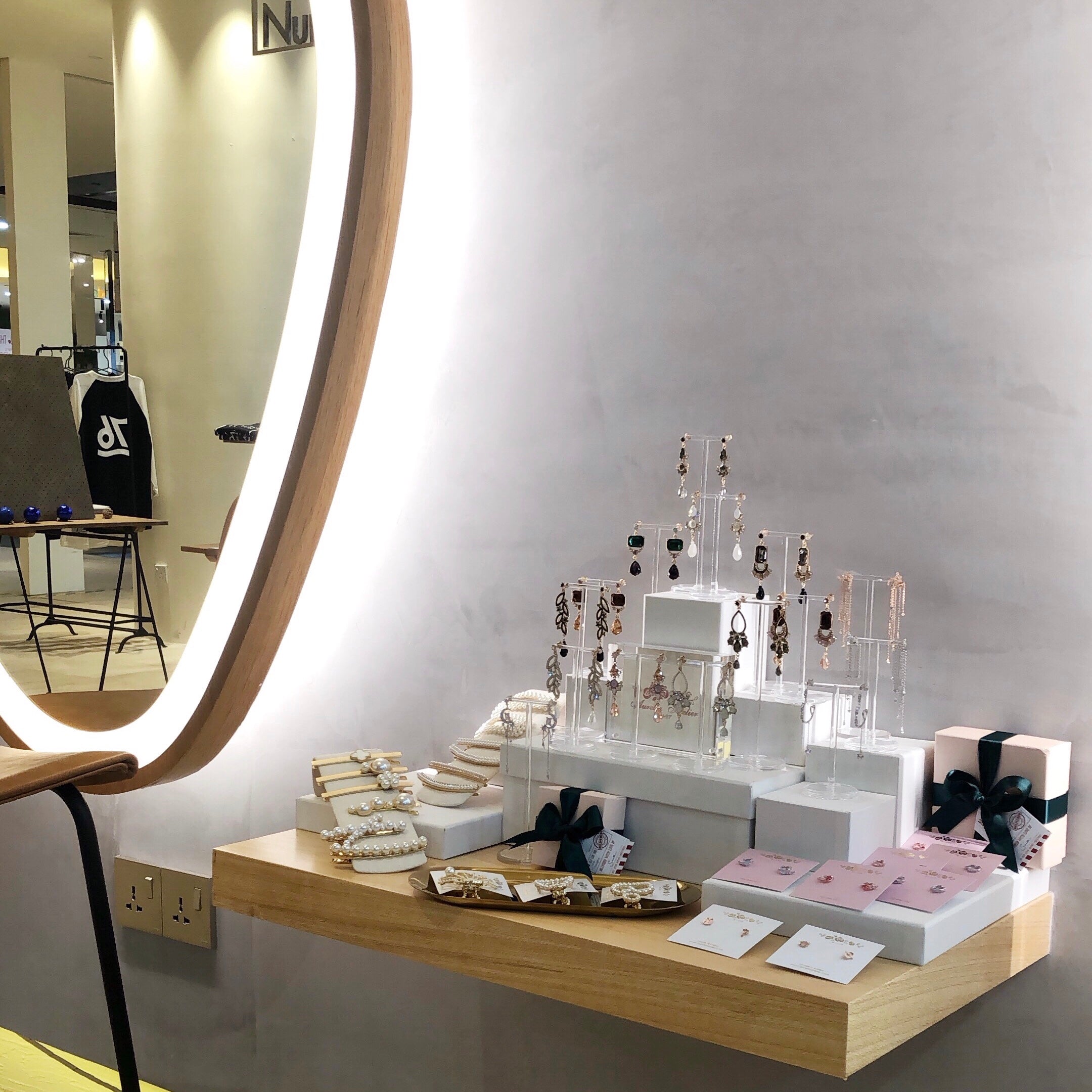 Pop Up Store Number76 Isetan Lot10 21st - 31st December 2019