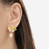 Miyaka Pearl Earrings