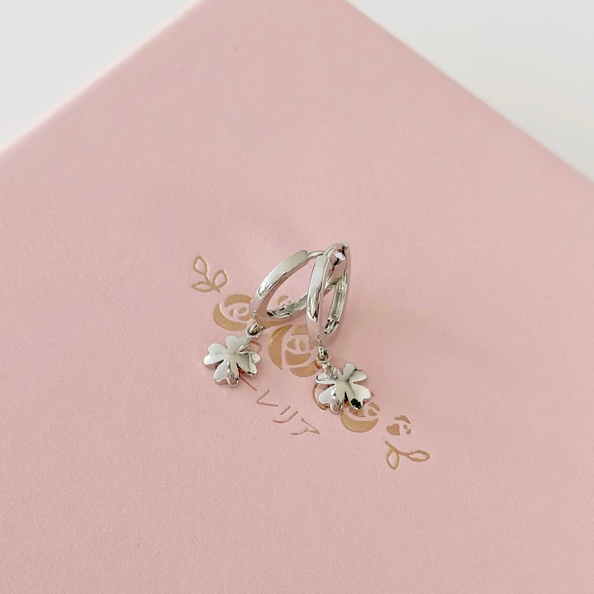 korean earrings bracelet jewellery Malaysia necklace korean jewellery rings earrings malaysia korean style earrings jewellery accessories hypoallergenic earrings ear cuff huggies silver necklace made in korea jewelry fashion jewellery malaysia earrings online shop malaysia Gift idea Gift for her Made in Korea Cubic Zirconia 925 Sterling Silver No Piercing Dainty Minimalist Daily wear Bestie Korean Anting Cincin Clip on 韩国耳环 韩国发饰 韩国饰品 hypoallergenic birthday gift set bridesmaid aurelia atelier