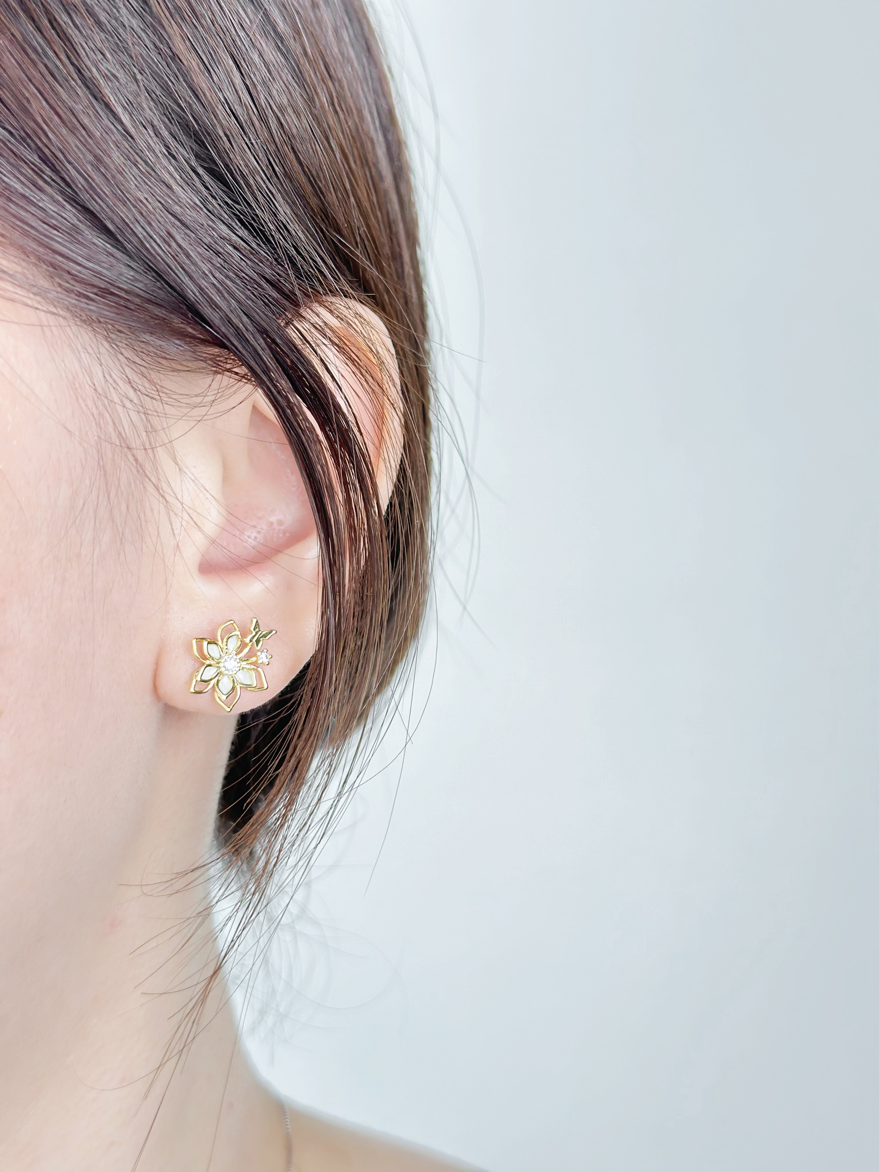 Gift idea Gift for her Made in Korea  Cubic Zirconia 925 Sterling Silver  No Piercing Jewelry Dainty Minimalist Dainty Daily wear korean earrings bracelet jewellery Malaysia necklace korean jewellery rings earrings malaysia korean style earrings malaysia jewellery jewelry  jewellery accessories Subang Anting Cincin Brooch Pin hypoallergenic earrings birthday gift gift set premium gift online gift shop bridesmaid gift aurelia atelier