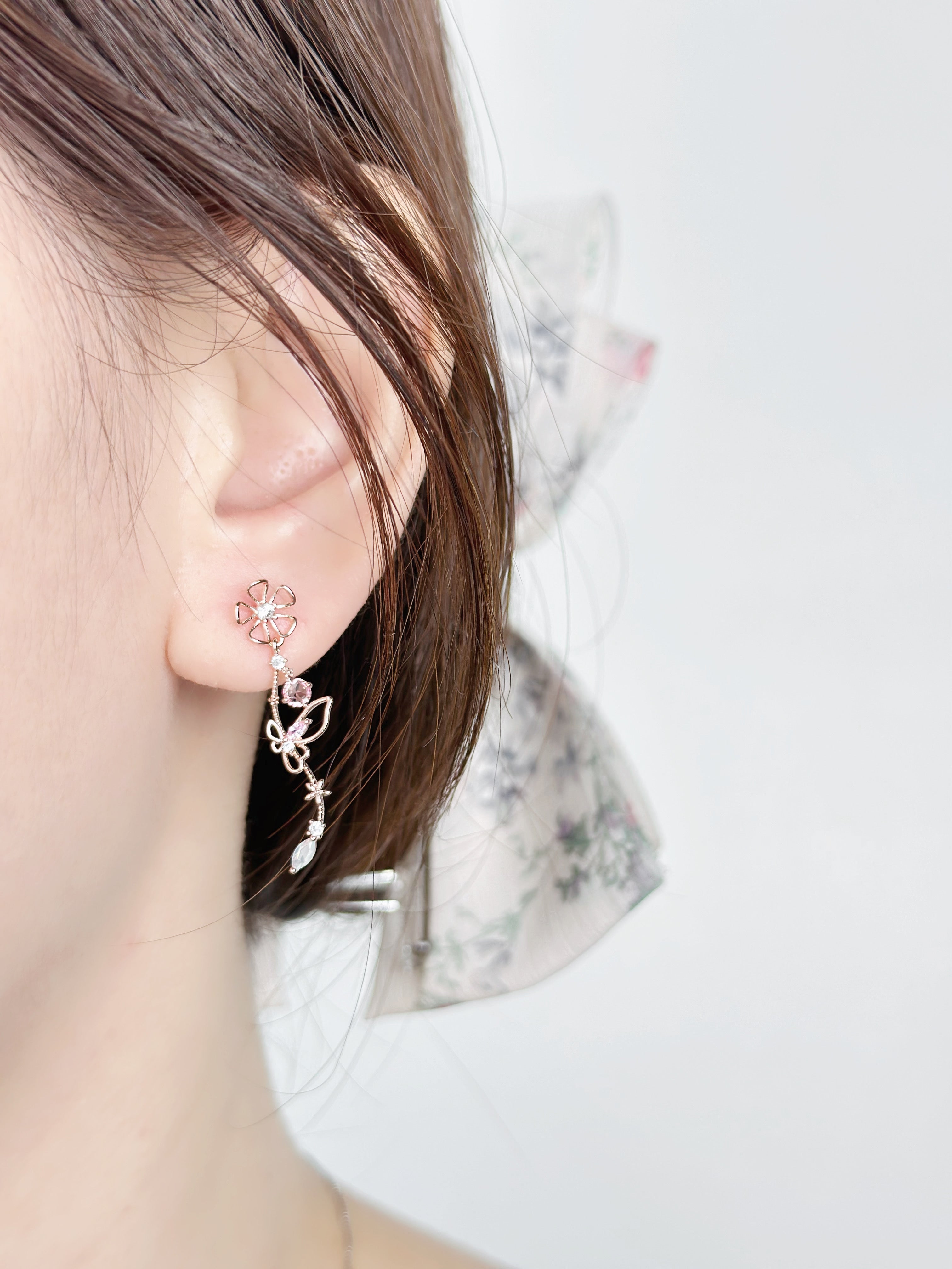 Gift idea Gift for her Made in Korea  Cubic Zirconia 925 Sterling Silver  No Piercing Jewelry Dainty Minimalist Dainty Daily wear korean earrings bracelet jewellery Malaysia necklace korean jewellery rings earrings malaysia korean style earrings malaysia jewellery jewelry  jewellery accessories Subang Anting Cincin Brooch Pin hypoallergenic earrings birthday gift gift set premium gift online gift shop bridesmaid gift aurelia atelier