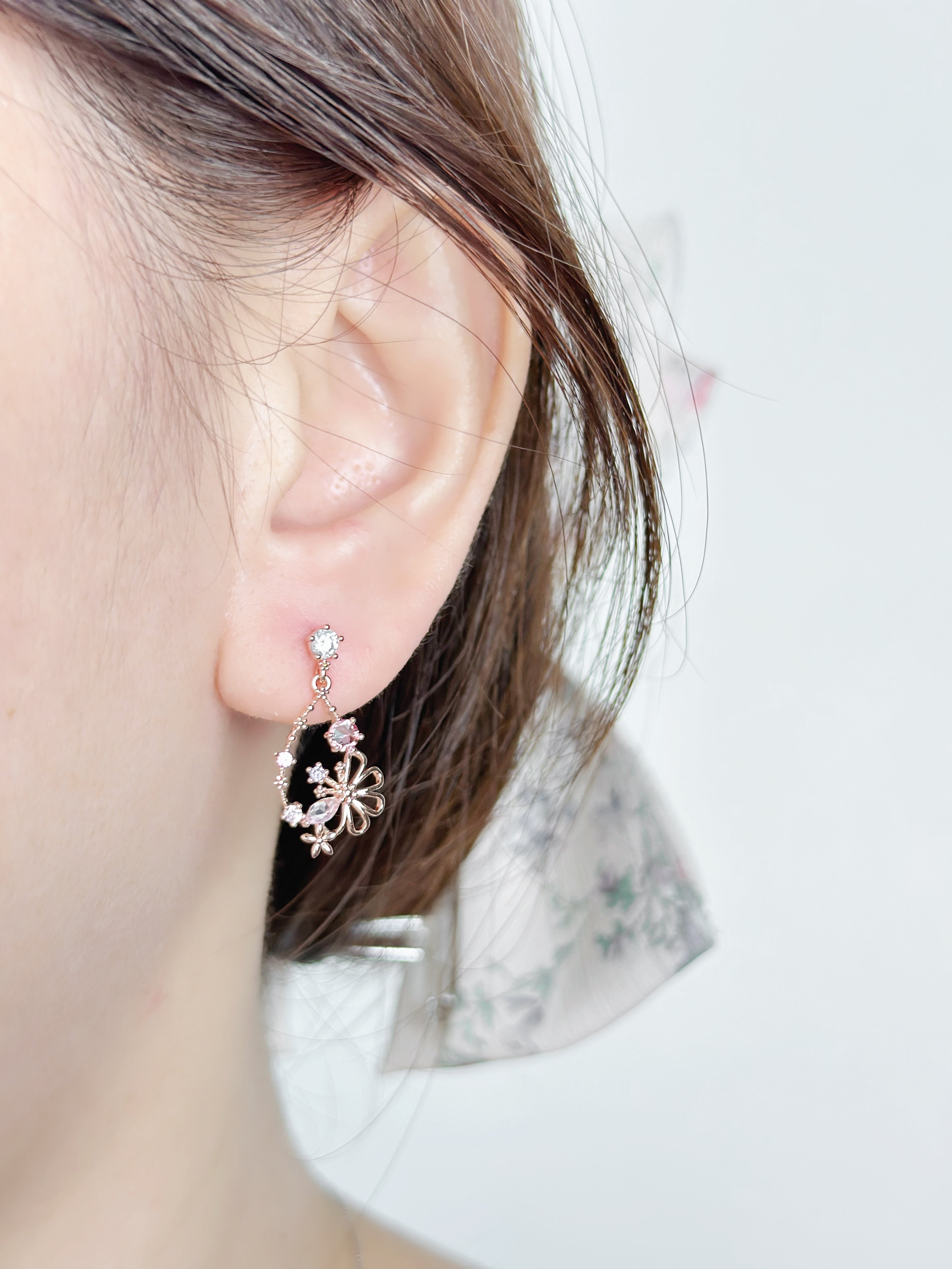 Gift idea Gift for her Made in Korea  Cubic Zirconia 925 Sterling Silver  No Piercing Jewelry Dainty Minimalist Dainty Daily wear korean earrings bracelet jewellery Malaysia necklace korean jewellery rings earrings malaysia korean style earrings malaysia jewellery jewelry  jewellery accessories Subang Anting Cincin Brooch Pin hypoallergenic earrings birthday gift gift set premium gift online gift shop bridesmaid gift aurelia atelier