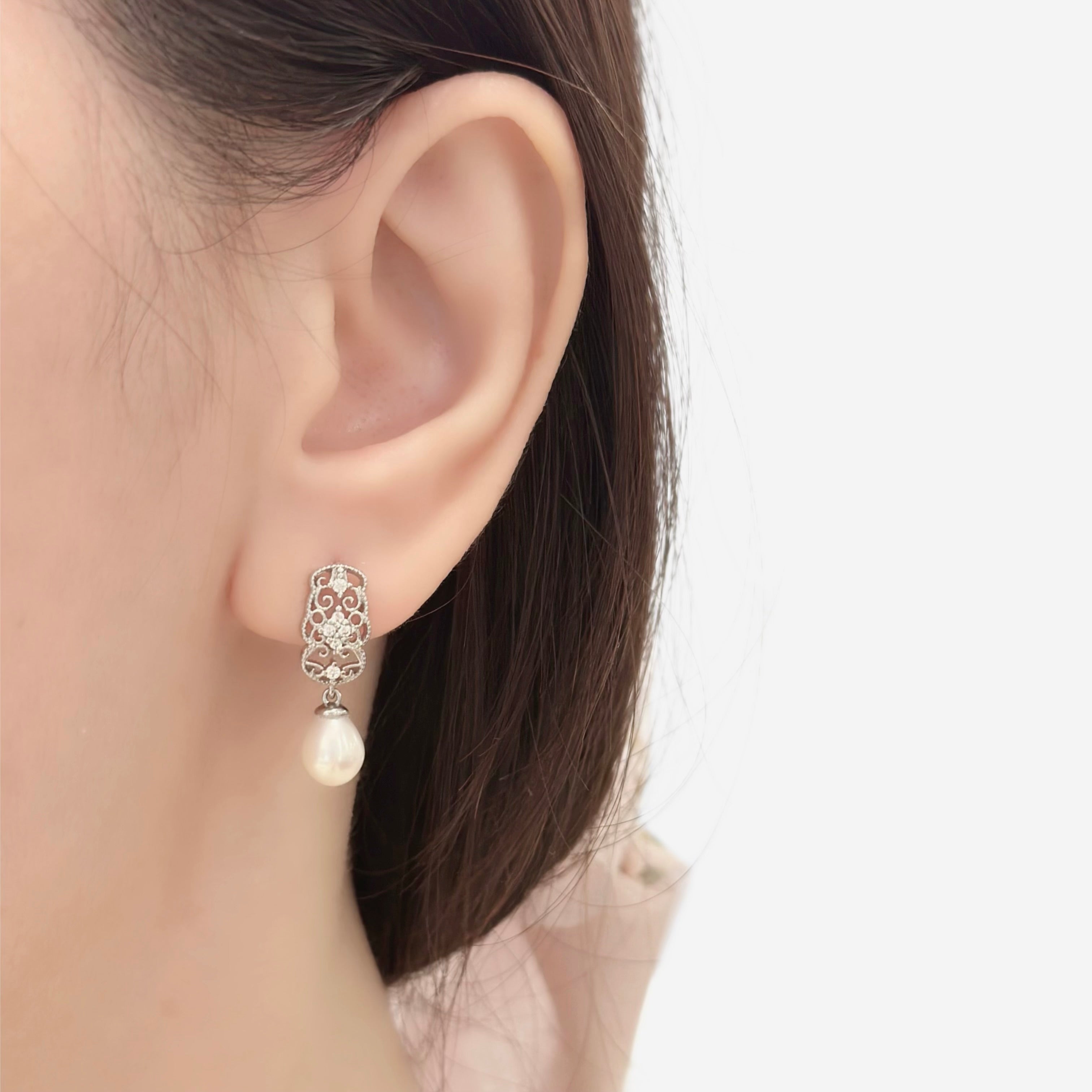 pearl earrings, dainty pearl bracelet, freshwater pearl necklace,  akoya pearl., handmade, sensitive skin, bridal, sterling silver, hypoallergenic, gift idea, seawater pearl, pearl neckace, keshi pearl, baroque pearl, mini pearl, 珍珠 淡水珍珠 ak pearl
海水珍珠 s925 cultural pear present gift for her gift ideas pearl made in Malaysia south sea pearl 米珠 natural pearl mutiara Gift for her Dainty Delicate Minimalist everyday earrings everyday wear lustre near round