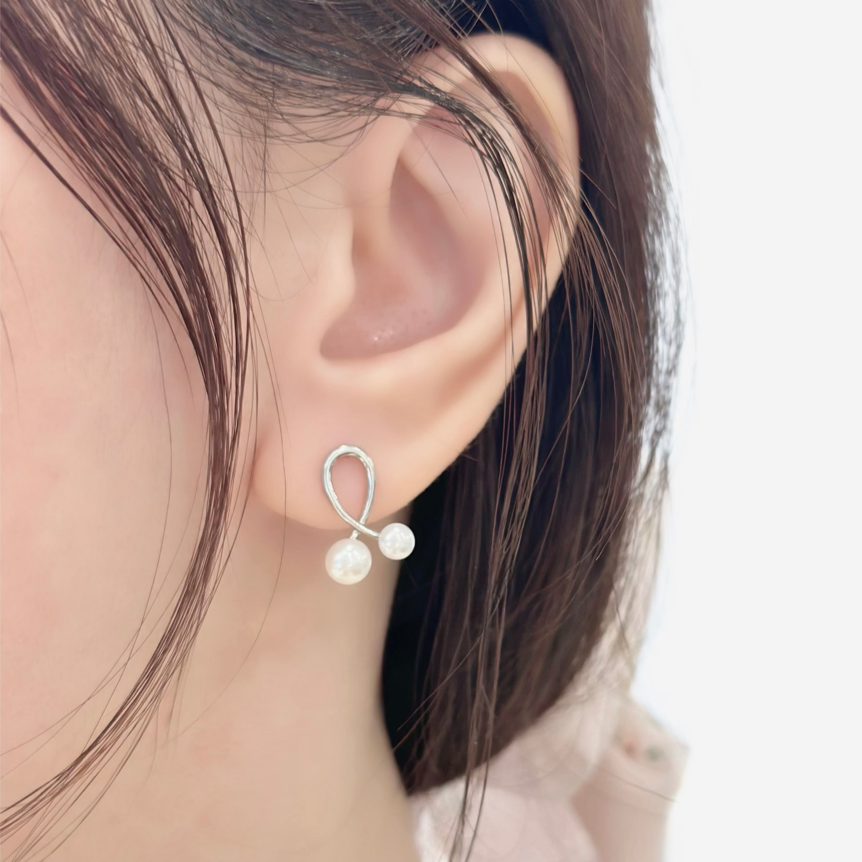 pearl earrings, dainty pearl bracelet, freshwater pearl necklace,  akoya pearl., handmade, sensitive skin, bridal, sterling silver, hypoallergenic, gift idea, seawater pearl, pearl neckace, keshi pearl, baroque pearl, mini pearl, 珍珠 淡水珍珠 ak pearl
海水珍珠 s925 cultural pear present gift for her gift ideas pearl made in Malaysia south sea pearl 米珠 natural pearl mutiara Gift for her Dainty Delicate Minimalist everyday earrings everyday wear lustre near round