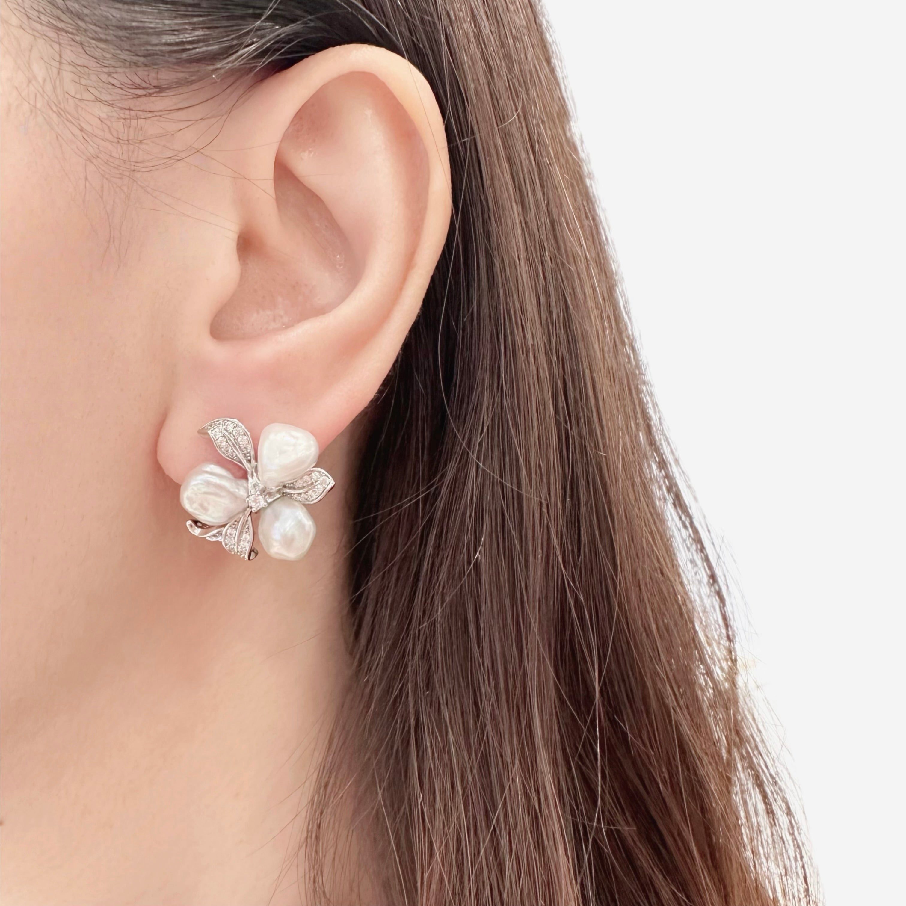pearl earrings, dainty pearl bracelet, freshwater pearl necklace,  akoya pearl., handmade, sensitive skin, bridal, sterling silver, hypoallergenic, gift idea, seawater pearl, pearl neckace, keshi pearl, baroque pearl, mini pearl, 珍珠 淡水珍珠 ak pearl
海水珍珠 s925 cultural pear present gift for her gift ideas pearl made in Malaysia south sea pearl 米珠 natural pearl mutiara Gift for her Dainty Delicate Minimalist everyday earrings everyday wear
