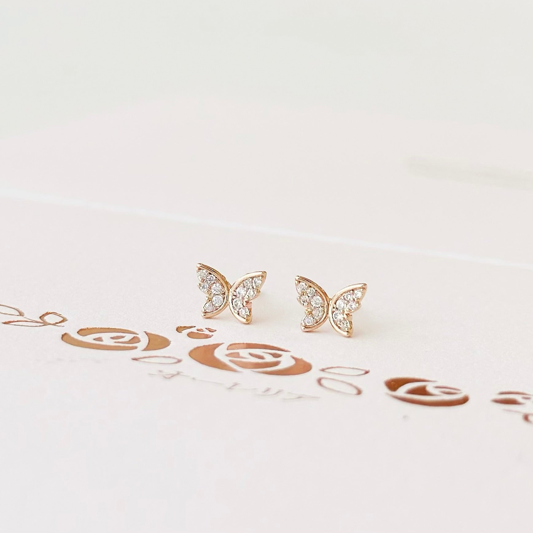 Gift set for her, hadiah untuk wanita, 送给她的礼物, bracelet, ring, necklace, earrings, korean earrings, made in korea, dainty jewellery, lazy girl jewellery, S925 silver, 925 sterling silver, huggie earrings, clip on, daily wear, cubic zirconia, bridesmaid gift, gift for her, Malaysia online shop, fashion jewellery, Korean jewellery accessories, sensitive skin, tahan karat, 适合日常佩戴, anting, rantai tangan, rantai leher, cincin, gift idea, no piercing, earrings malaysia, subang, Pearl, Freshwater pearl, 韩国发饰, 韩国饰品