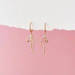 Gift set for her, hadiah untuk wanita, 送给她的礼物, bracelet, ring, necklace, earrings, korean earrings, made in korea, dainty jewellery, lazy girl jewellery, S925 silver, 925 sterling silver, huggie earrings, clip on, daily wear, cubic zirconia, bridesmaid gift, gift for her, Malaysia online shop, fashion jewellery, Korean jewellery accessories, sensitive skin, tahan karat, 适合日常佩戴, anting, rantai tangan, rantai leher, cincin, gift idea, no piercing, earrings malaysia, subang, Pearl, Freshwater pearl, 韩国发饰, 韩国饰品