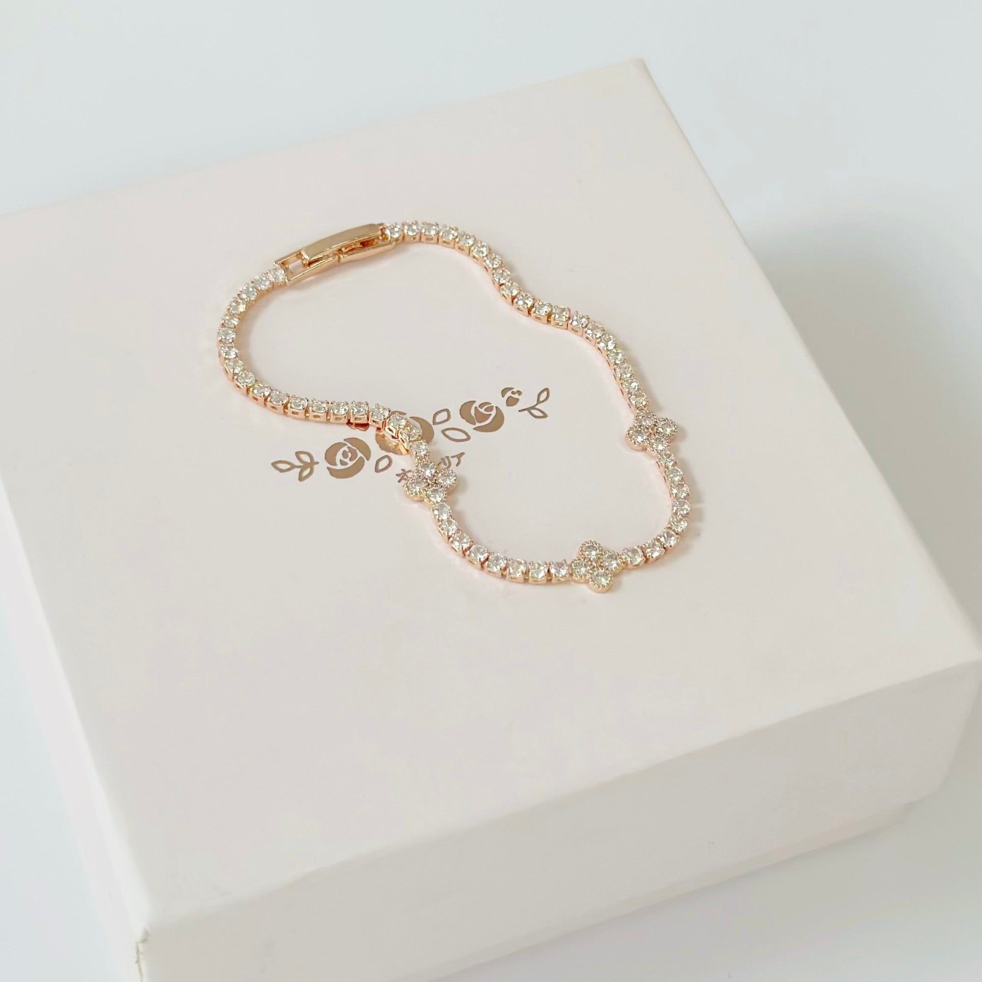 korean earrings bracelet jewellery Malaysia necklace korean jewellery rings earrings malaysia korean style earrings jewellery accessories hypoallergenic earrings ear cuff huggies silver necklace made in korea jewelry fashion jewellery malaysia earrings online shop malaysia Gift idea Gift for her Made in Korea  Cubic Zirconia 925 Sterling Silver  No Piercing Dainty Minimalist Daily wear Bestie Korean Anting Cincin Clip on 韩国耳环 韩国发饰 韩国饰品 hypoallergenic  birthday gift set bridesmaid aurelia atelier VAN CLEEF
