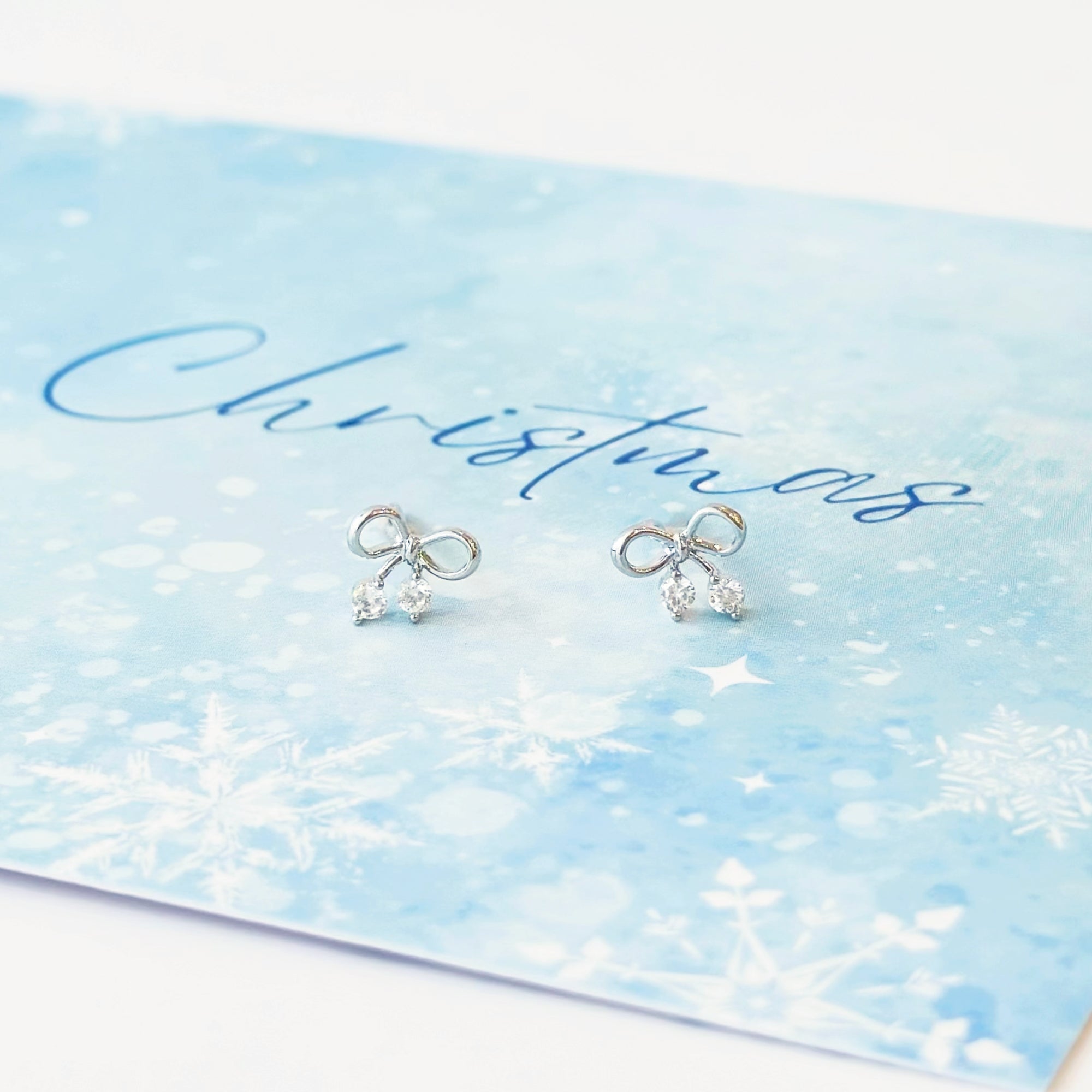 Christmas daily wear earrings 925 sterling silver hypoallergenic made in Korea for sensitive skin snowflake , 雪花

圣诞日常耳环 925纯银 低敏 韩国制造 适合敏感肌,  适合日常佩戴,韩国发饰
韩国饰品
韩国耳环, 梅花

Anting-anting harian Krismas perak 925 hypoalergenik buatan Korea
gift for her, 冬季送她礼物, sakura, flower ribbon, bow,