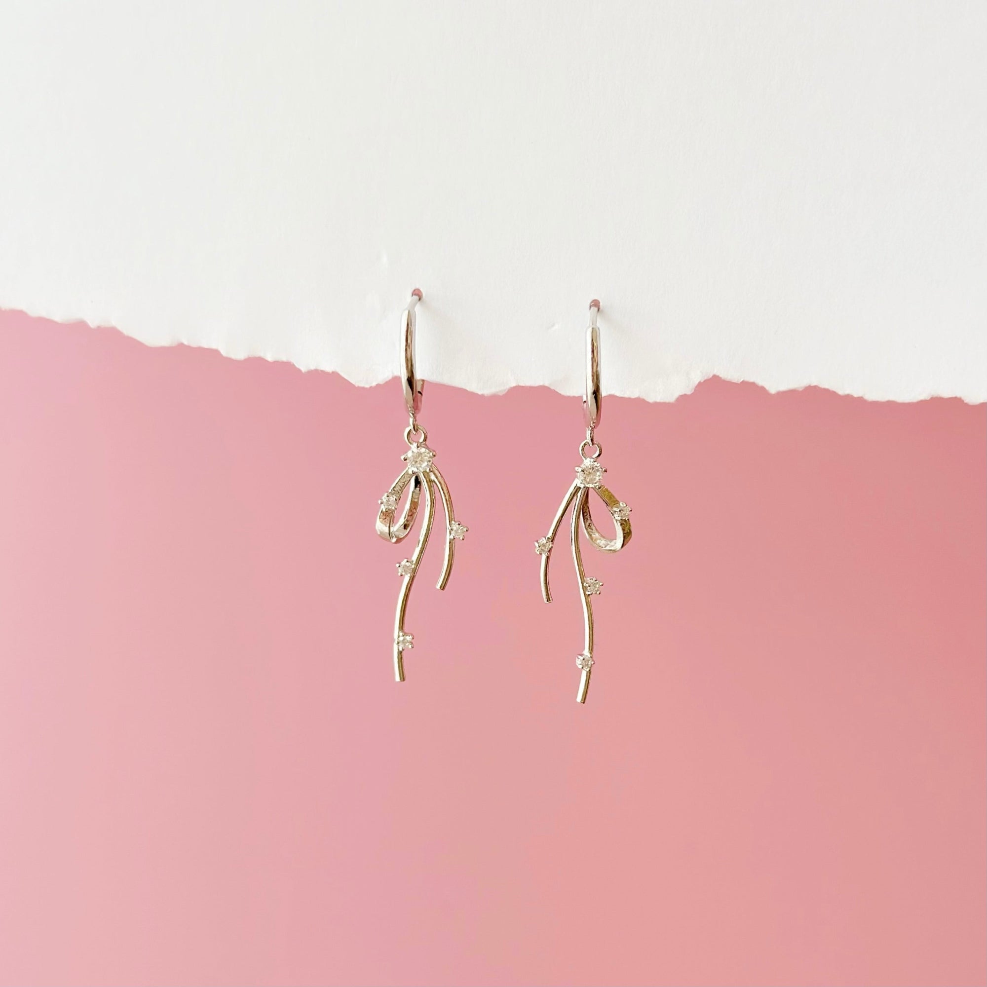 Gift set for her, hadiah untuk wanita, 送给她的礼物, bracelet, ring, necklace, earrings, korean earrings, made in korea, dainty jewellery, lazy girl jewellery, S925 silver, 925 sterling silver, huggie earrings, clip on, daily wear, cubic zirconia, bridesmaid gift, gift for her, Malaysia online shop, fashion jewellery, Korean jewellery accessories, sensitive skin, tahan karat, 适合日常佩戴, anting, rantai tangan, rantai leher, cincin, gift idea, no piercing, earrings malaysia, subang, Pearl, Freshwater pearl, 韩国发饰, 韩国饰品