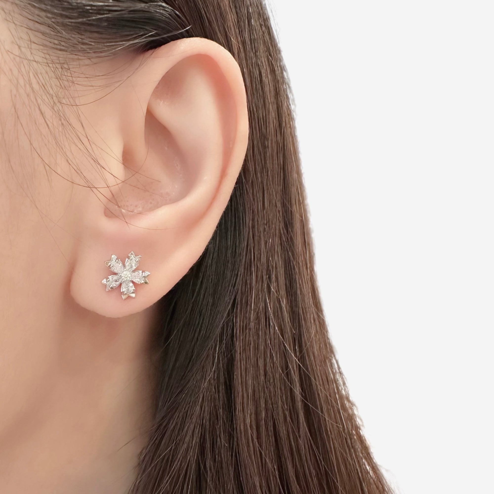 Christmas daily wear earrings 925 sterling silver hypoallergenic made in Korea for sensitive skin

圣诞日常耳环 925纯银 低敏 韩国制造 适合敏感肌,  适合日常佩戴,韩国发饰
韩国饰品
韩国耳环

Anting-anting harian Krismas perak 925 hypoalergenik buatan Korea
gift for her, 冬季送她礼物, sakura, flower