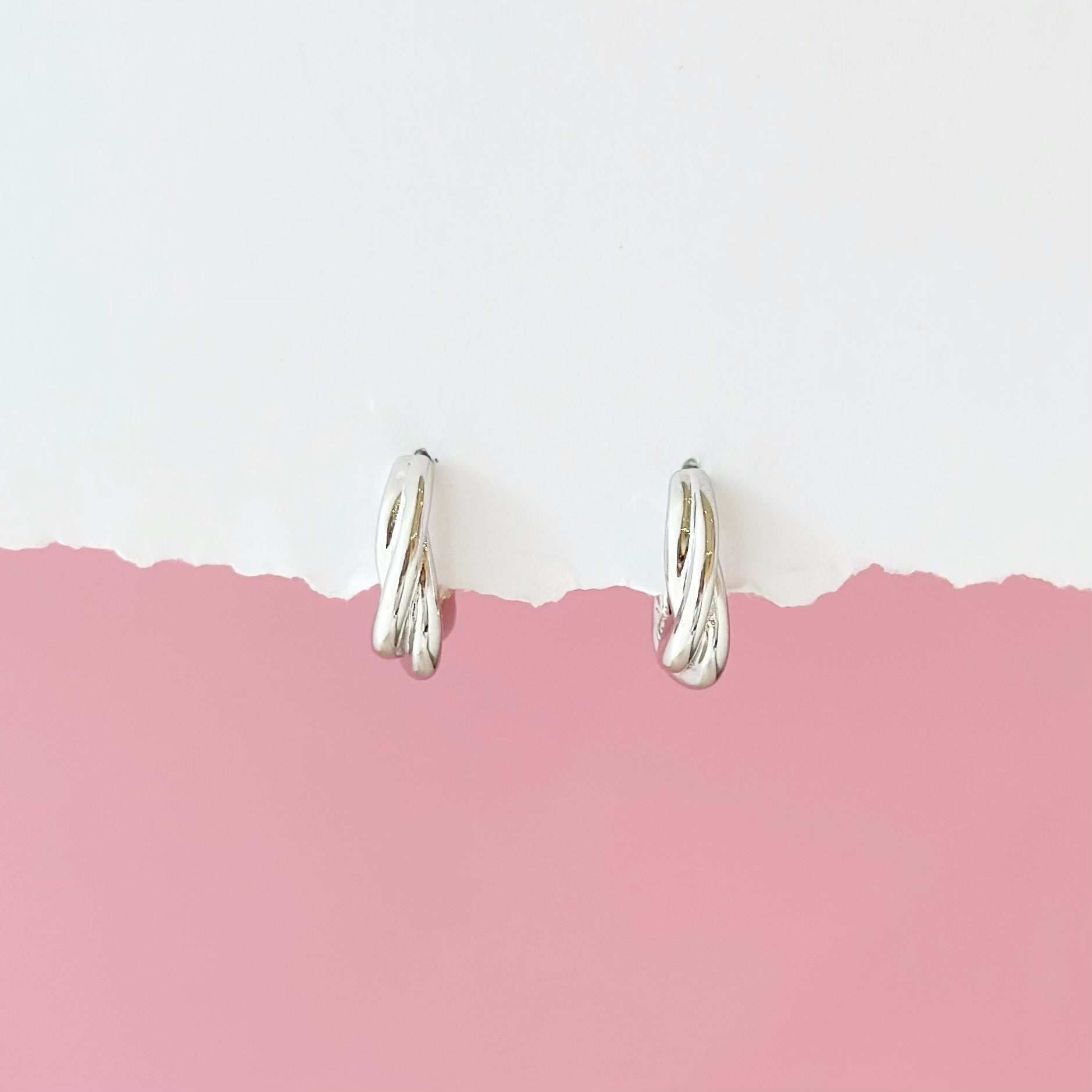 Gift set for her, hadiah untuk wanita, 送给她的礼物, bracelet, ring, necklace, earrings, korean earrings, made in korea, dainty jewellery, lazy girl jewellery, S925 silver, 925 sterling silver, huggie earrings, clip on, daily wear, cubic zirconia, bridesmaid gift, gift for her, Malaysia online shop, fashion jewellery, Korean jewellery accessories, sensitive skin, tahan karat, 适合日常佩戴, anting, rantai tangan, rantai leher, cincin, gift idea, no piercing, earrings malaysia, subang, Pearl, Freshwater pearl, 韩国发饰, 韩国饰品