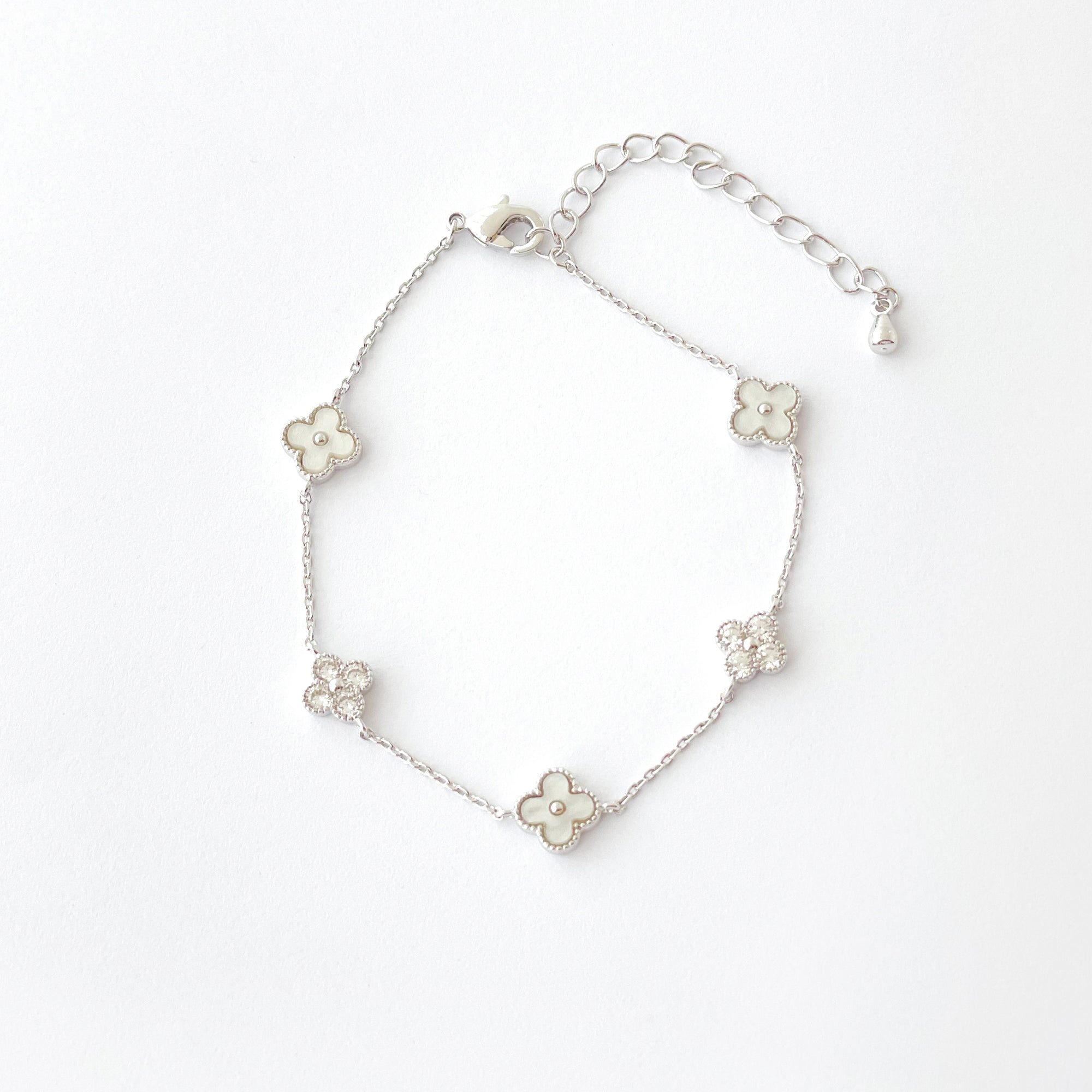 korean earrings bracelet jewellery Malaysia necklace korean jewellery rings earrings malaysia korean style earrings jewellery accessories hypoallergenic earrings ear cuff huggies silver necklace made in korea jewelry fashion jewellery malaysia earrings online shop malaysia Gift idea Gift for her Made in Korea  Cubic Zirconia 925 Sterling Silver  No Piercing Dainty Minimalist Daily wear Bestie Korean Anting Cincin Clip on 韩国耳环 韩国发饰 韩国饰品 hypoallergenic  birthday gift set bridesmaid aurelia atelier VAN CLEEF