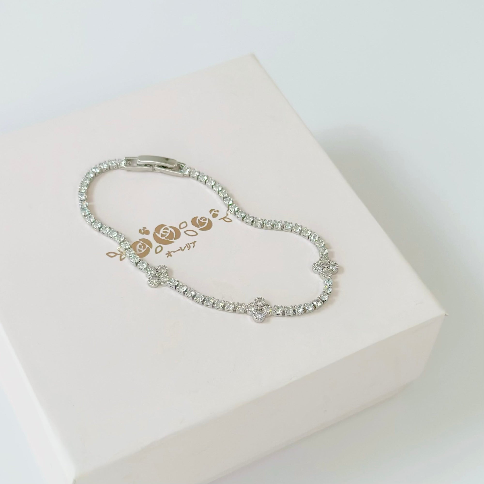 korean earrings bracelet jewellery Malaysia necklace korean jewellery rings earrings malaysia korean style earrings jewellery accessories hypoallergenic earrings ear cuff huggies silver necklace made in korea jewelry fashion jewellery malaysia earrings online shop malaysia Gift idea Gift for her Made in Korea  Cubic Zirconia 925 Sterling Silver  No Piercing Dainty Minimalist Daily wear Bestie Korean Anting Cincin Clip on 韩国耳环 韩国发饰 韩国饰品 hypoallergenic  birthday gift set bridesmaid aurelia atelier VAN CLEEF
