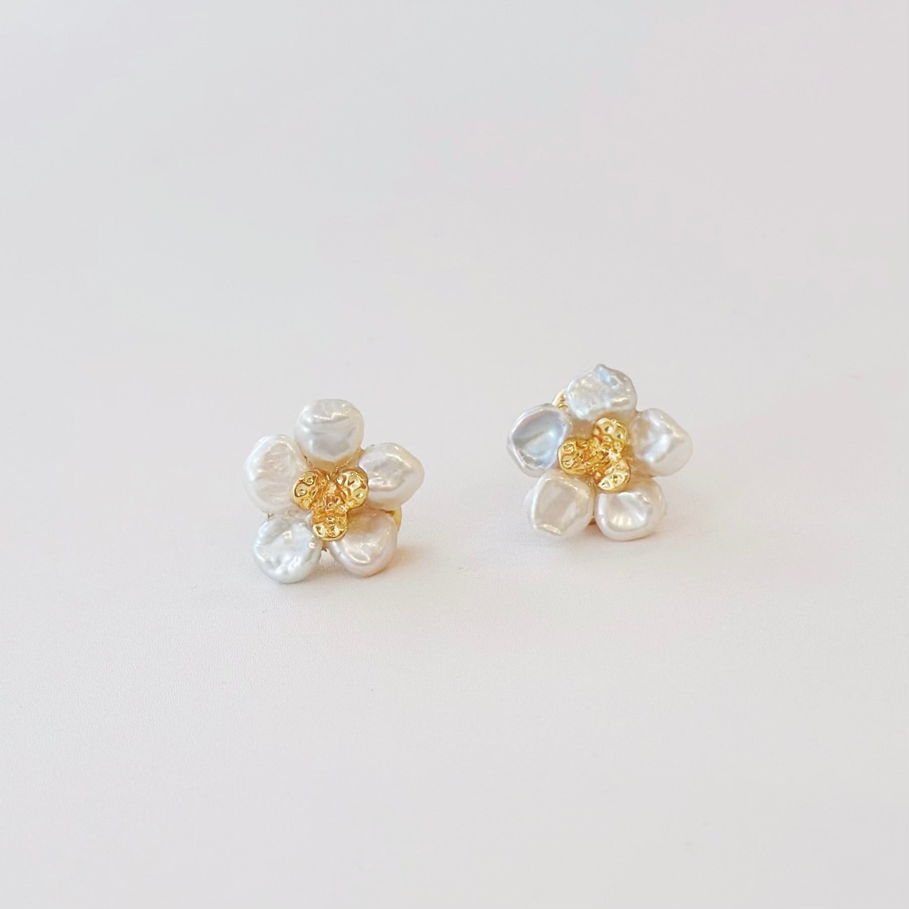 pearl earrings, dainty pearl bracelet, freshwater pearl necklace,  akoya pearl., handmade, sensitive skin, bridal, sterling silver, hypoallergenic, gift idea, seawater pearl, pearl neckace, keshi pearl, baroque pearl, mini pearl, 珍珠 淡水珍珠 ak pearl
海水珍珠 s925 cultural pear present gift for her gift ideas pearl made in Malaysia south sea pearl 米珠 natural pearl mutiara Gift for her Dainty Delicate Minimalist everyday earrings everyday wear lustre near round