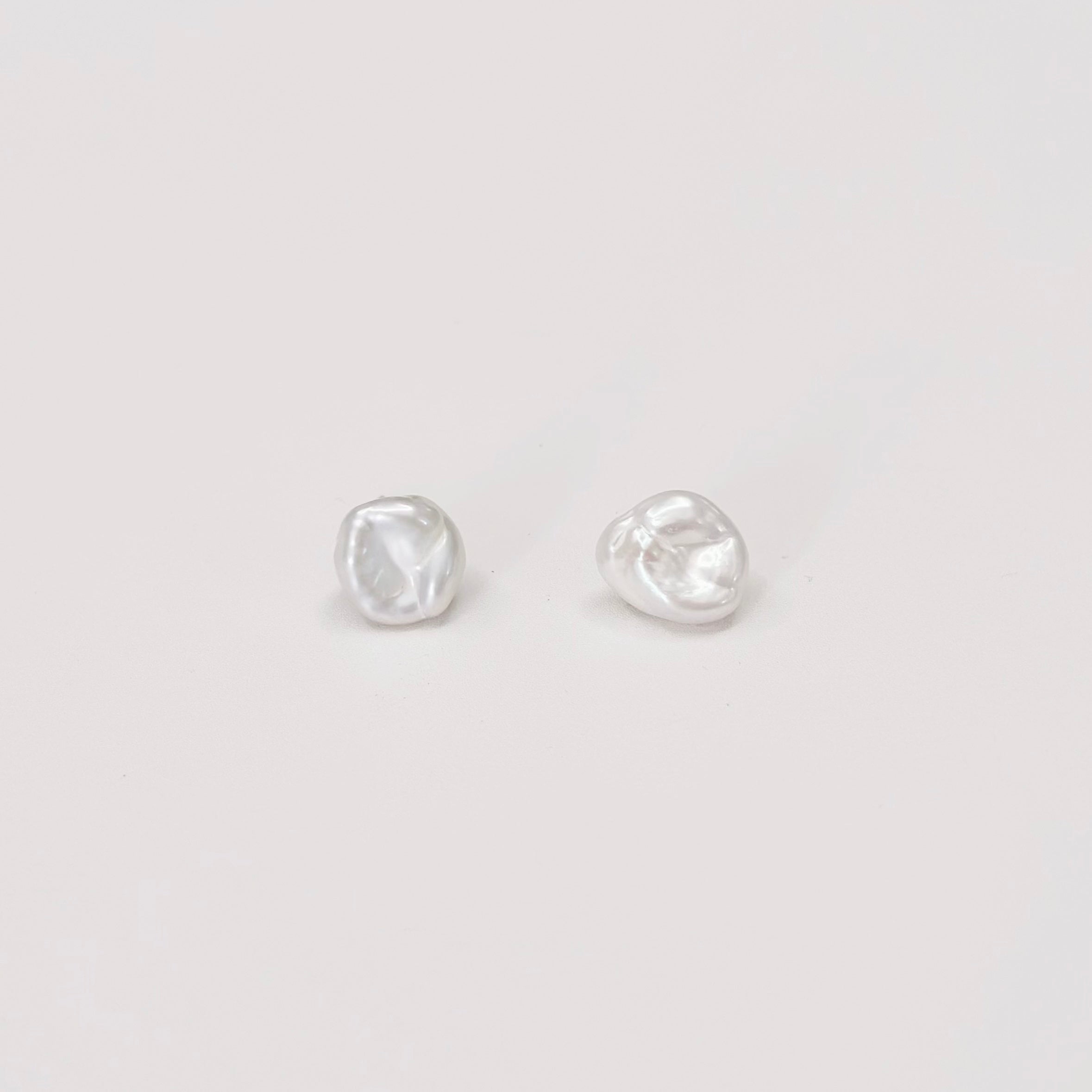 pearl earrings, dainty pearl bracelet, freshwater pearl necklace,  akoya pearl., handmade, sensitive skin, bridal, sterling silver, hypoallergenic, gift idea, seawater pearl, pearl neckace, keshi pearl, baroque pearl, mini pearl, 珍珠 淡水珍珠 ak pearl
海水珍珠 s925 cultural pear present gift for her gift ideas pearl made in Malaysia south sea pearl 米珠 natural pearl mutiara Gift for her Dainty Delicate Minimalist everyday earrings everyday wear lustre  925银针珍珠耳环 巴洛克珍珠 手工制作 饰品 韩国设计 芥子珍珠 ks珍珠