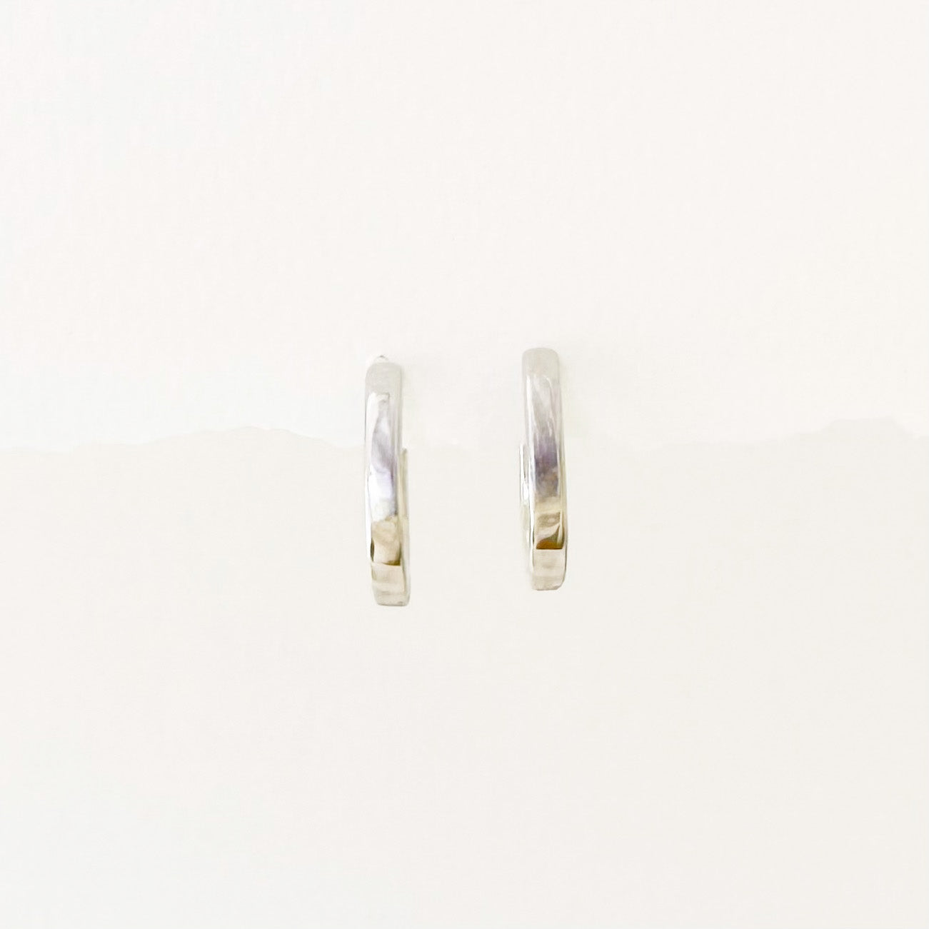korean earrings bracelet jewellery Malaysia necklace korean jewellery rings earrings malaysia korean style earrings jewellery accessories hypoallergenic earrings ear cuff huggies silver necklace made in korea jewelry fashion jewellery malaysia earrings online shop malaysia Gift idea Gift for her Made in Korea Cubic Zirconia 925 Sterling Silver No Piercing Dainty Minimalist Daily wear Bestie Korean Anting Cincin Clip on 韩国耳环 韩国发饰 韩国饰品 hypoallergenic birthday gift set bridesmaid aurelia atelier