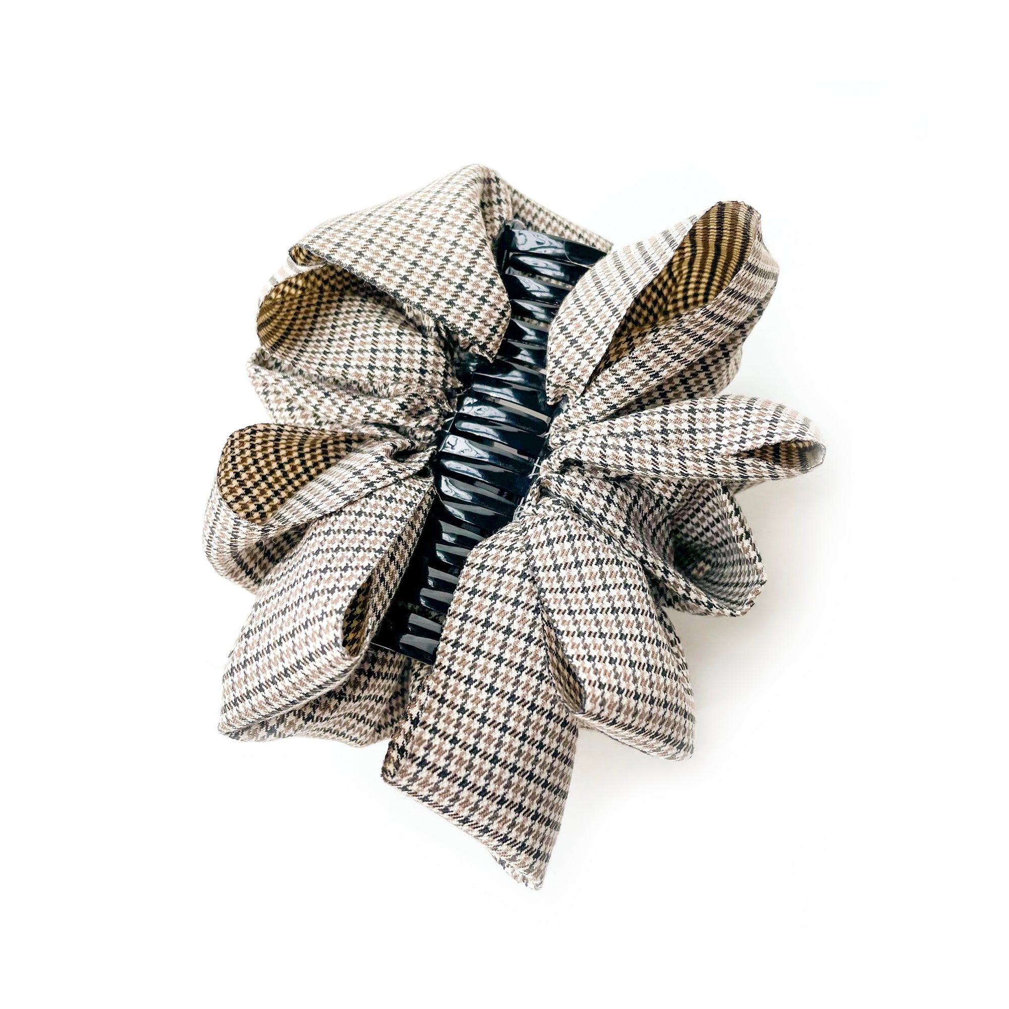 Ribbon hair clip Ribbon hair claw Bow Claw clip Hair accessory Korean hair accessory Jewelry Dainty Minimalist malaysia jewellery Made in Korea online gift shop Aurelia Atelier made in korea jewelry fashion jewellery malaysia earrings online shop malaysia korean style hair accessory malaysia jewellery jewelry Ribbon hair tie Hairband Hair ribbon scarf Headband Scrunchies Chiffon hair bow Chiffon hair claw clip Hypoallergenic 韩国ins蝴蝶吊坠发夹 INS 风 首饰 发饰 发夹专卖店 韩国发饰 韩国饰品 韩国耳环 rambut jepit Jepit rambut korea