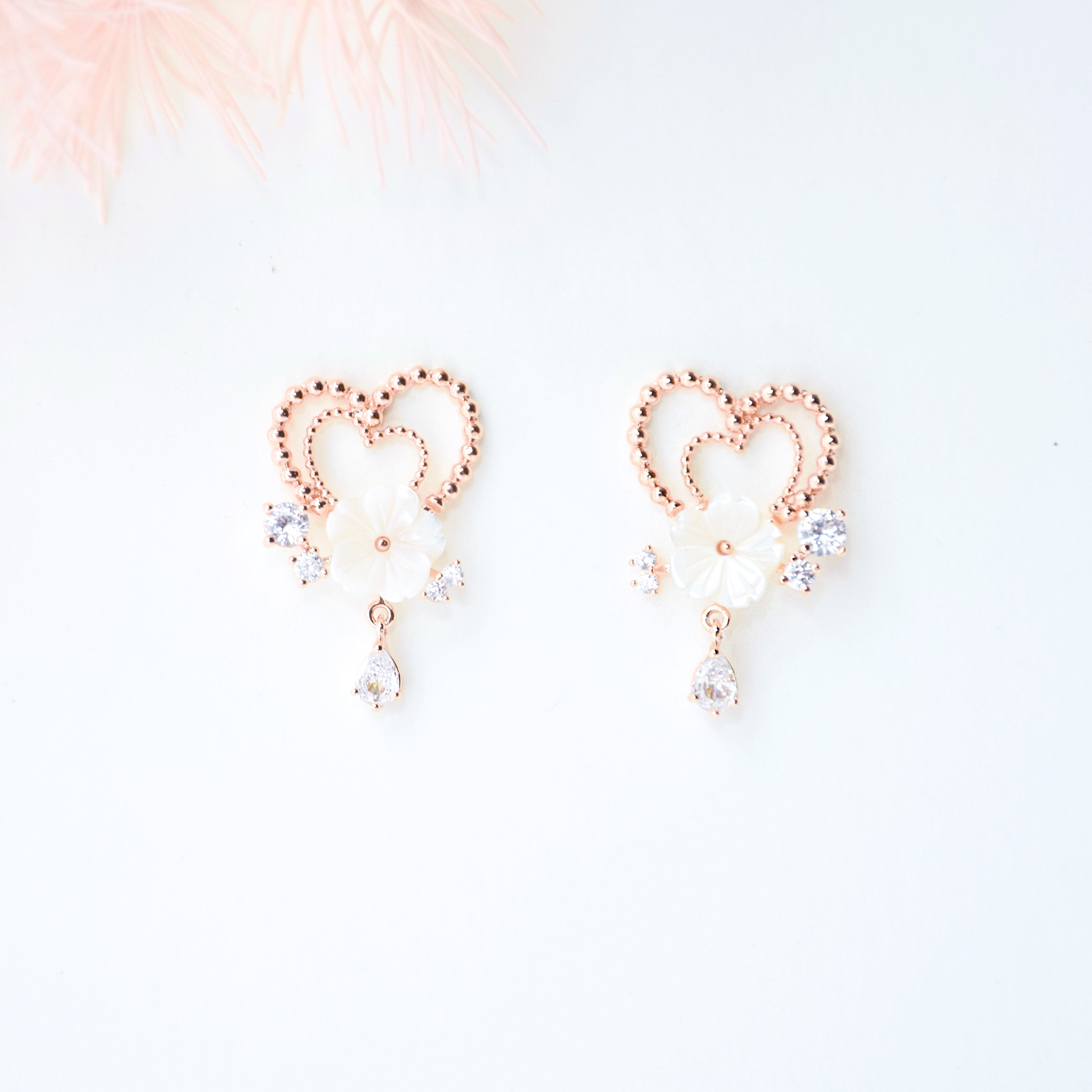 Made in Korea Earrings Korean Anting Cubic Zirconia Bride Bridal Dinner 925 Sterling Silver Fashion Costume Jewellery Online Malaysia Shopping Trendy No Piercing Special Perfect Gift From Heart For Your Loved One Accessory Gift for her Rose Gold Korea Made Earrings Korean Jewellery Jewelry Local Brand in Malaysia Cubic Zirconia Dainty Delicate Minimalist Jewellery Jewelry Bride Clip On Earrings Silver Christmas Gift Set Xmas Silver snowman wreath candy cane present gift for her gift ideas 2 way earrings