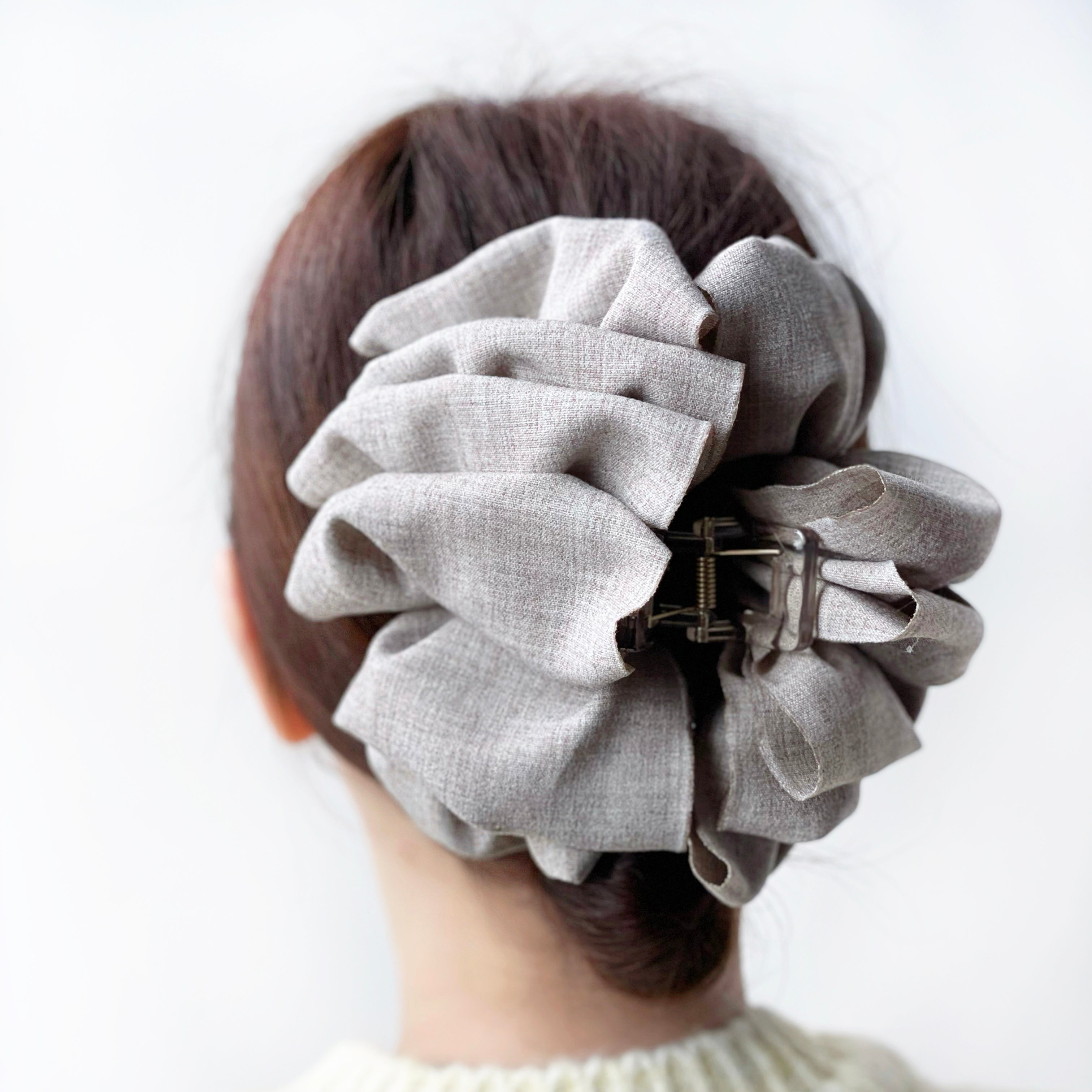 Ribbon hair clip Ribbon hair claw Bow Claw clip Hair accessory Korean hair accessory Jewelry Dainty Minimalist malaysia jewellery Made in Korea online gift shop Aurelia Atelier made in korea jewelry fashion jewellery malaysia earrings online shop malaysia korean style hair accessory malaysia jewellery jewelry Ribbon hair tie Hairband Hair ribbon scarf Headband Scrunchies Chiffon hair bow Chiffon hair claw clip Hypoallergenic 韩国ins蝴蝶吊坠发夹 INS 风 首饰 发饰 发夹专卖店 韩国发饰 韩国饰品 韩国耳环 rambut jepit Jepit rambut korea