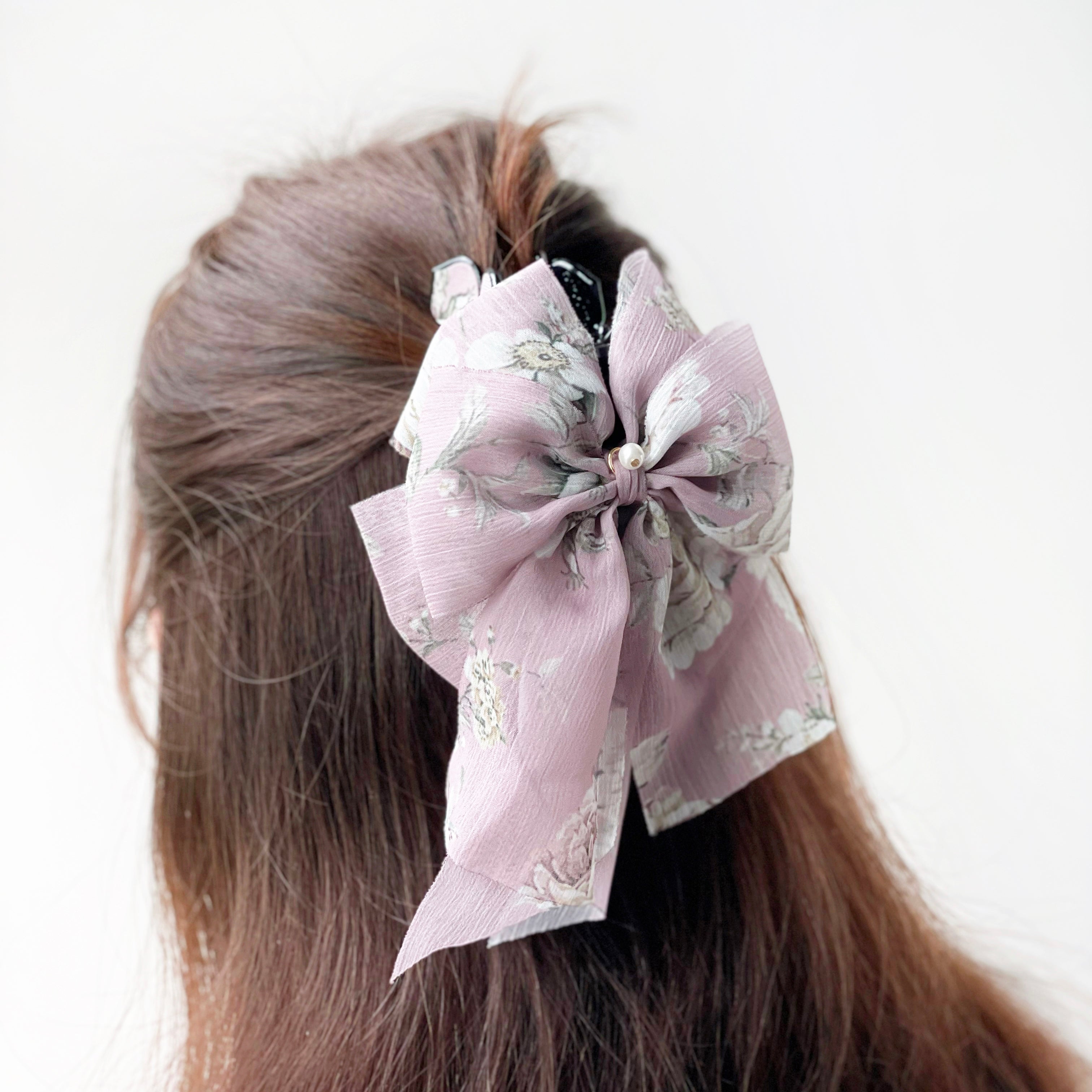 Ribbon hair clip Ribbon hair claw Bow Claw clip Hair accessory  Korean hair accessory  Jewelry Dainty Minimalist malaysia jewellery Made in Korea  online gift shop Aurelia Atelier made in korea jewelry fashion jewellery malaysia earrings online shop malaysia korean style hair accessory  malaysia jewellery jewelry  Ribbon hair tie Hairband Hair ribbon scarf Headband Scrunchies Chiffon hair bow Chiffon hair claw clip Hypoallergenic  韩国ins蝴蝶吊坠发夹 INS 风 首饰 发饰 发夹专卖店 韩国发饰 韩国饰品 韩国耳环 rambut jepit Jepit rambut korea