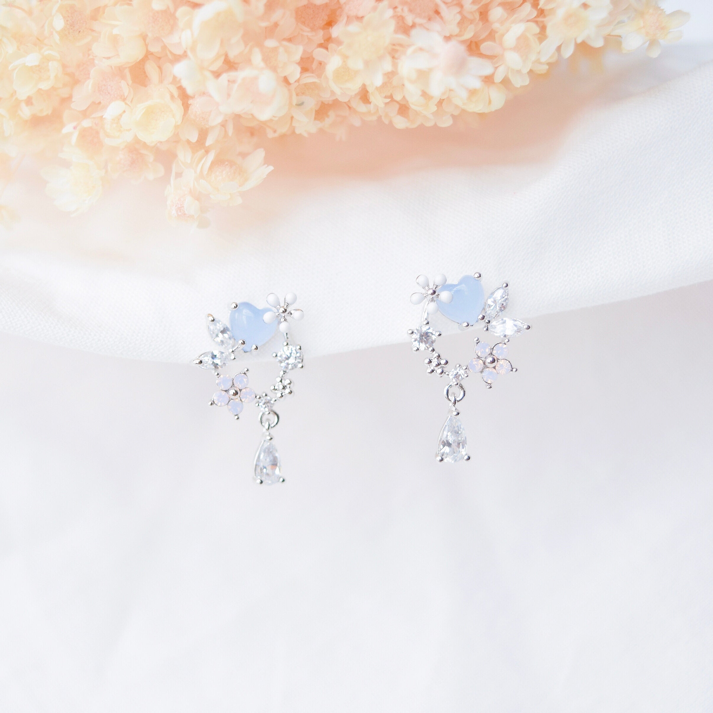 Gift idea Gift for her Made in Korea Cubic Zirconia 925 Sterling Silver No Piercing Jewelry Dainty Minimalist Dainty Daily wear korean earrings bracelet jewellery Malaysia necklace korean jewellery rings earrings malaysia korean style earrings malaysia jewellery jewelry jewellery accessories Subang Anting Cincin hypoallergenic earrings birthday gift gift set premium gift online gift shop bridesmaid gift aurelia atelier