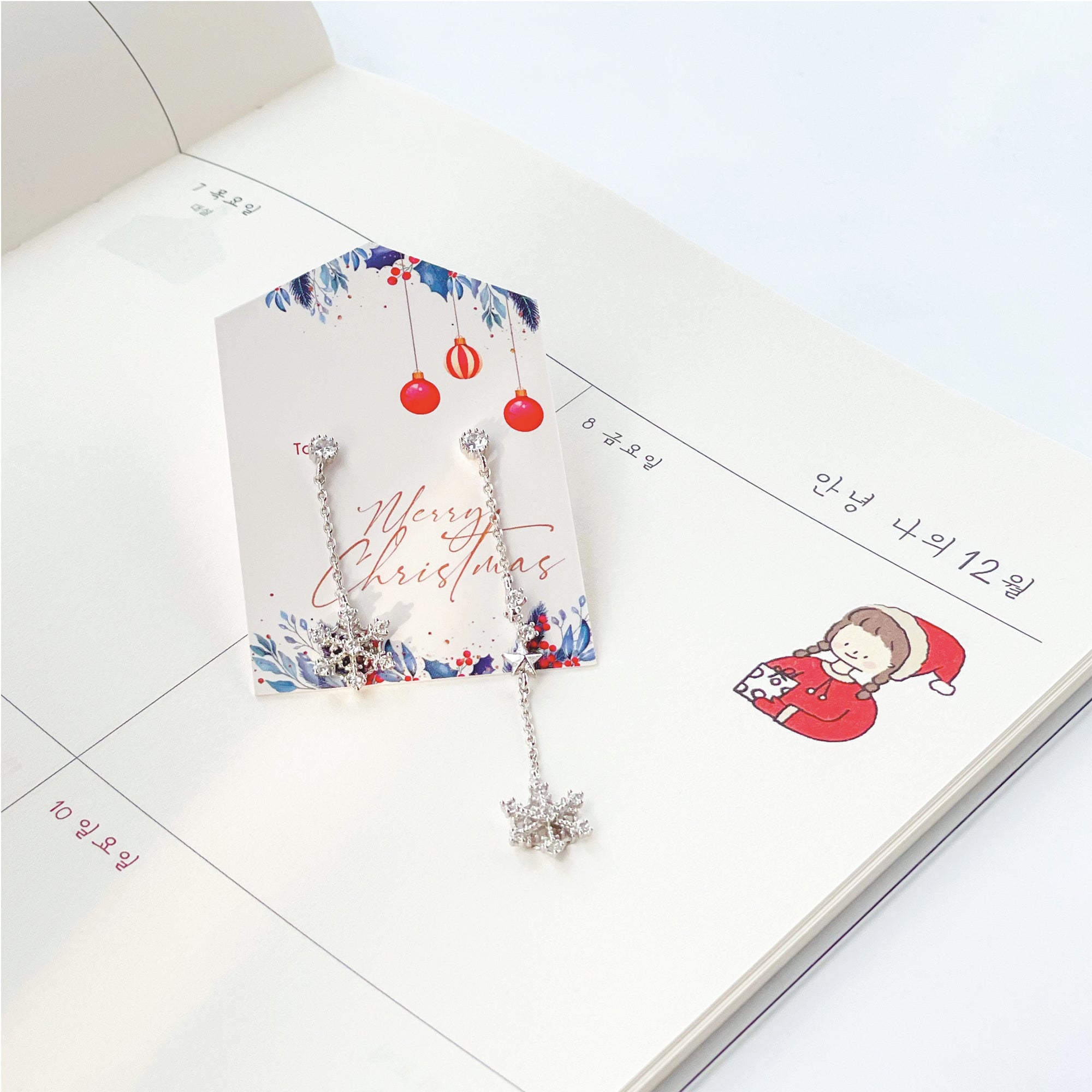 Christmas Gift Set Xmas Silver snowman wreath candy cane present snowflake frost frozen necklace Silver Korea Made Earrings Cubic Zirconia 925 Silver Korean Fashion Stylish Resin Clip On Earrings Gift For Bridesmaid Made in Korea Earrings Korean Cubic Zirconia Bride Bridal 925 Sterling Silver Accessory Jewellery Online Malaysia Daily Wear Jewelry Dainty Minimalist Clip On Earrings No Piercing Special Perfect Gift From Heart For Your Loved One Christmas Snowflake present gift for her gift ideas surprise gift
