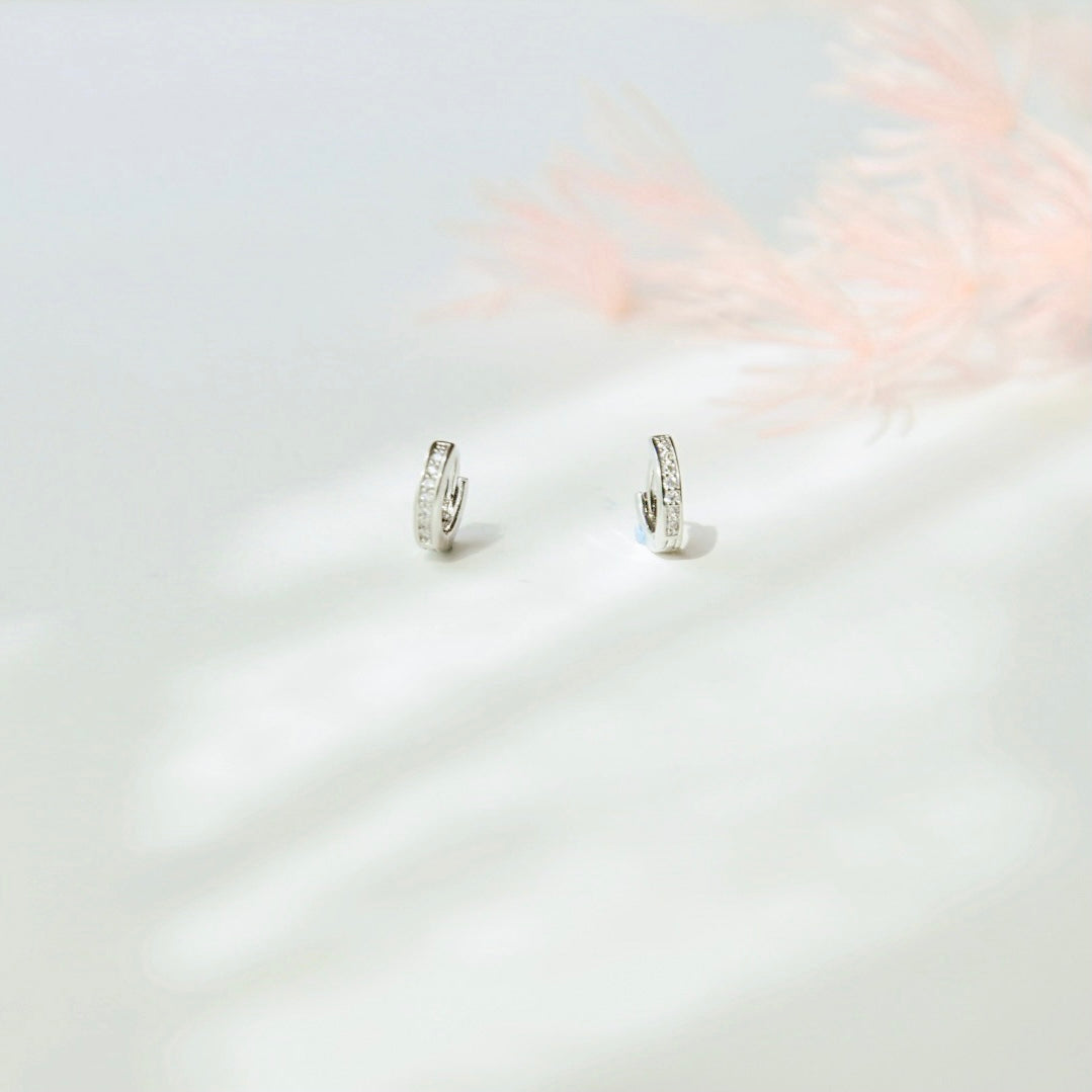 korean earrings bracelet jewellery Malaysia necklace korean jewellery rings earrings malaysia korean style earrings jewellery accessories hypoallergenic earrings ear cuff huggies silver necklace made in korea jewelry fashion jewellery malaysia earrings online shop malaysia Gift idea Gift for her Made in Korea Cubic Zirconia 925 Sterling Silver No Piercing Dainty Minimalist Daily wear Bestie Korean Anting Cincin Clip on 韩国耳环 韩国发饰 韩国饰品 hypoallergenic birthday gift set bridesmaid aurelia atelier
