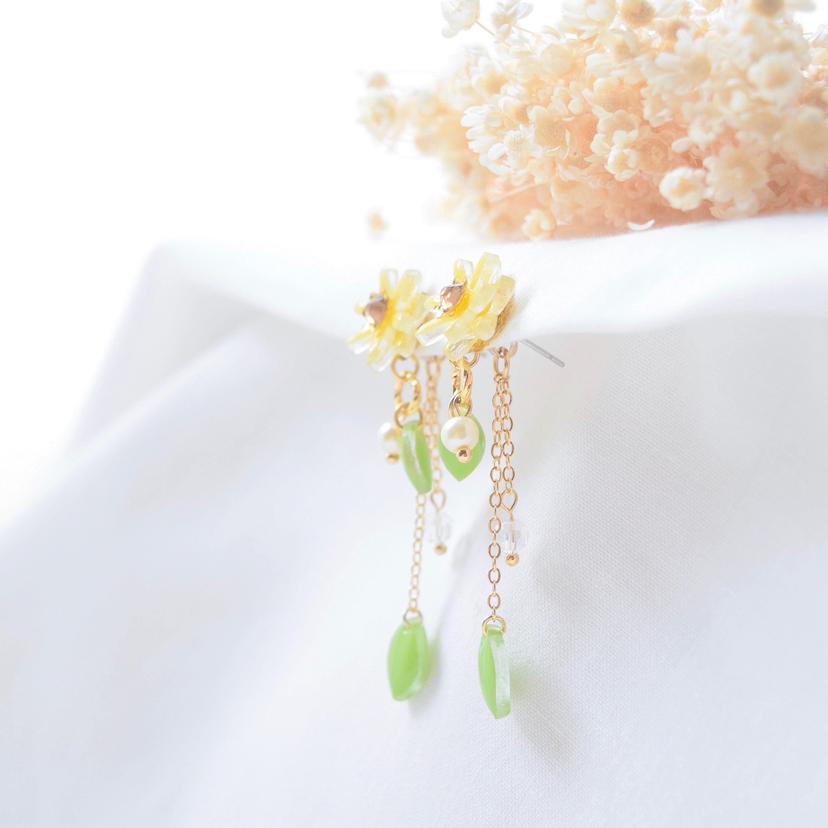 Made in Japan Earrings Japanese Style Anting Bride Bridal Dinner 925 Sterling Silver Accessory Fashion Fancy Stylish Costume Jewellery Online Malaysia Shopping Trendy Accessories Daily Wear Jewelry Dainty Minimalist Delicate Clip On Earrings No Piercing Special Perfect Gift From Heart For Your Loved One Chinese New Year Gong Xi Fa Cai 転写ビーズイヤリングピース手作りハンドメードアクセサリー  Sakura uv Resin Handmade In Malaysia uvレジン　さくら　桜  ひまわり ヒマワリ　向日葵