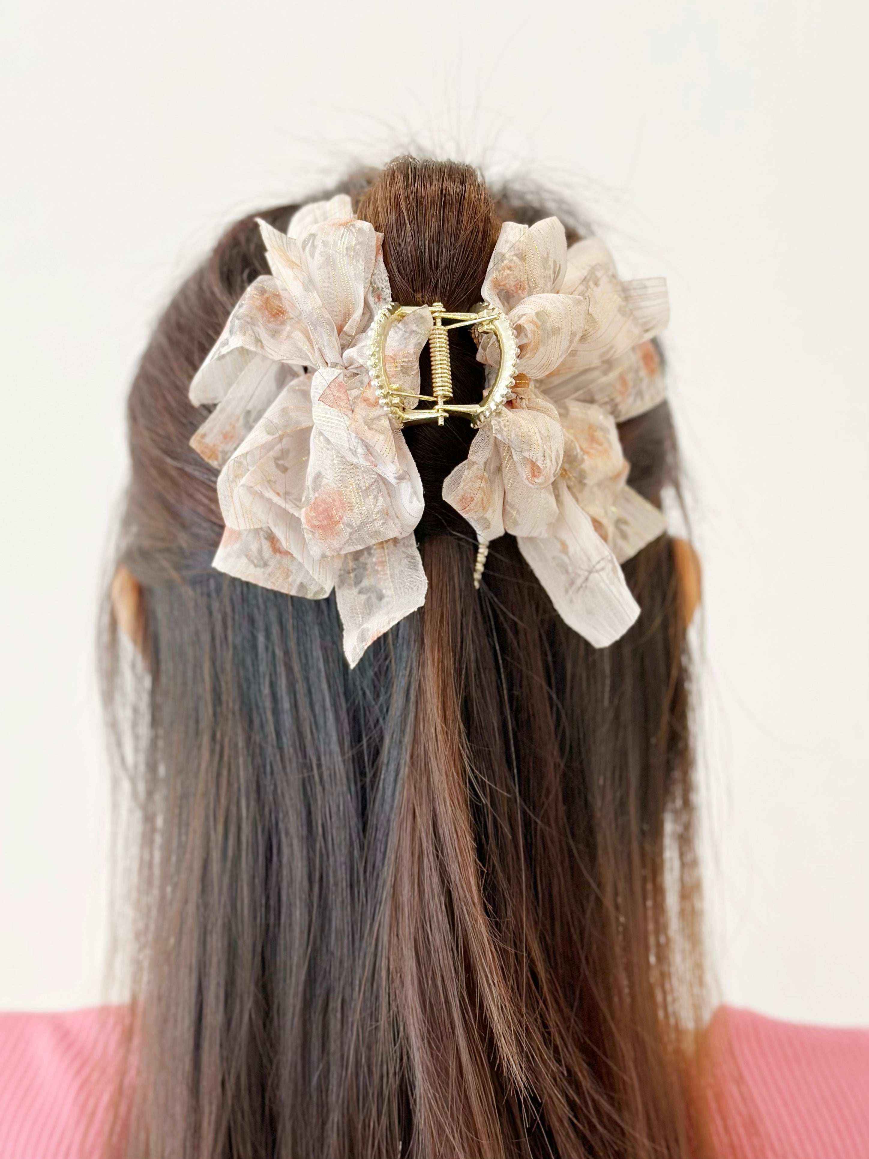 Ribbon hair clip Ribbon hair claw Bow Claw clip Hair accessory Korean hair accessory Jewelry Dainty Minimalist malaysia jewellery Made in Korea online gift shop Aurelia Atelier made in korea jewelry fashion jewellery malaysia earrings online shop malaysia korean style hair accessory malaysia jewellery jewelry Ribbon hair tie Hairband Hair ribbon scarf Headband Scrunchies Chiffon hair bow Chiffon hair claw clip Hypoallergenic 韩国ins蝴蝶吊坠发夹 INS 风 首饰 发饰 发夹专卖店 韩国发饰 韩国饰品 韩国耳环 rambut jepit Jepit rambut korea
