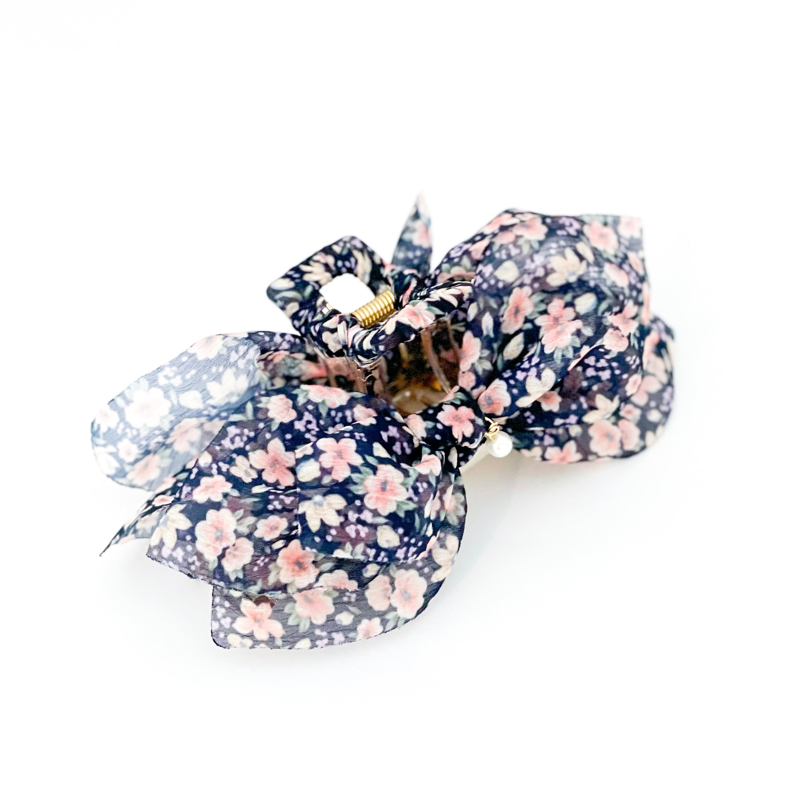 Ribbon hair clip Ribbon hair claw Bow Claw clip Hair accessory Korean hair accessory Jewelry Dainty Minimalist malaysia jewellery Made in Korea online gift shop Aurelia Atelier made in korea jewelry fashion jewellery malaysia earrings online shop malaysia korean style hair accessory malaysia jewellery jewelry Ribbon hair tie Hairband Hair ribbon scarf Headband Scrunchies Chiffon hair bow Chiffon hair claw clip Hypoallergenic 韩国ins蝴蝶吊坠发夹 INS 风 首饰 发饰 发夹专卖店 韩国发饰 韩国饰品 韩国耳环 rambut jepit Jepit rambut korea