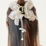 Ribbon hair clip Ribbon hair claw Bow Claw clip Hair accessory Korean hair accessory Jewelry Dainty Minimalist malaysia jewellery Made in Korea online gift shop Aurelia Atelier made in korea jewelry fashion jewellery malaysia earrings online shop malaysia korean style hair accessory malaysia jewellery jewelry Ribbon hair tie Hairband Hair ribbon scarf Headband Scrunchies Chiffon hair bow Chiffon hair claw clip Hypoallergenic 韩国ins蝴蝶吊坠发夹 INS 风 首饰 发饰 发夹专卖店 韩国发饰 韩国饰品 韩国耳环 rambut jepit Jepit rambut korea
