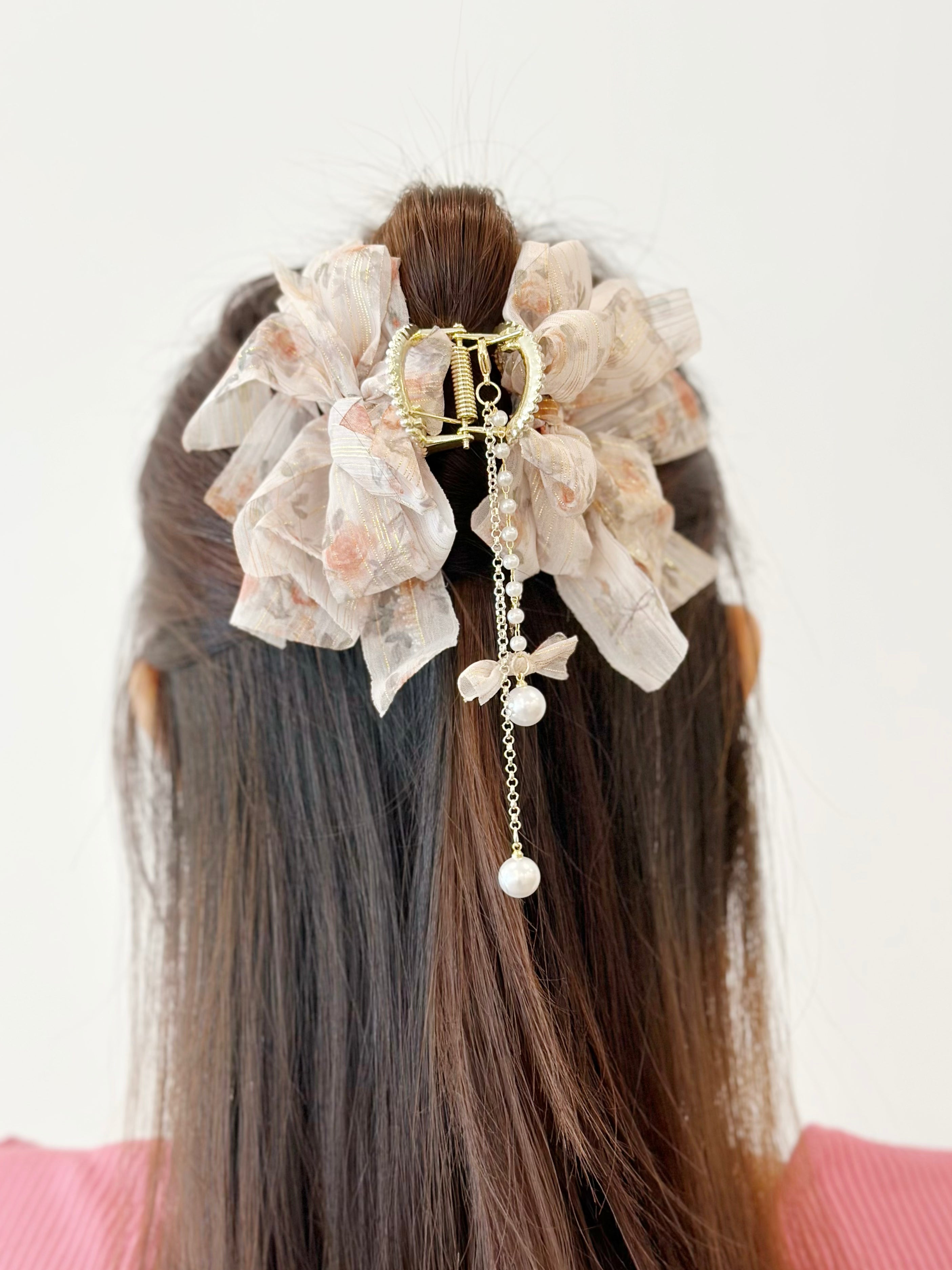 Ribbon hair clip Ribbon hair claw Bow Claw clip Hair accessory Korean hair accessory Jewelry Dainty Minimalist malaysia jewellery Made in Korea online gift shop Aurelia Atelier made in korea jewelry fashion jewellery malaysia earrings online shop malaysia korean style hair accessory malaysia jewellery jewelry Ribbon hair tie Hairband Hair ribbon scarf Headband Scrunchies Chiffon hair bow Chiffon hair claw clip Hypoallergenic 韩国ins蝴蝶吊坠发夹 INS 风 首饰 发饰 发夹专卖店 韩国发饰 韩国饰品 韩国耳环 rambut jepit Jepit rambut korea