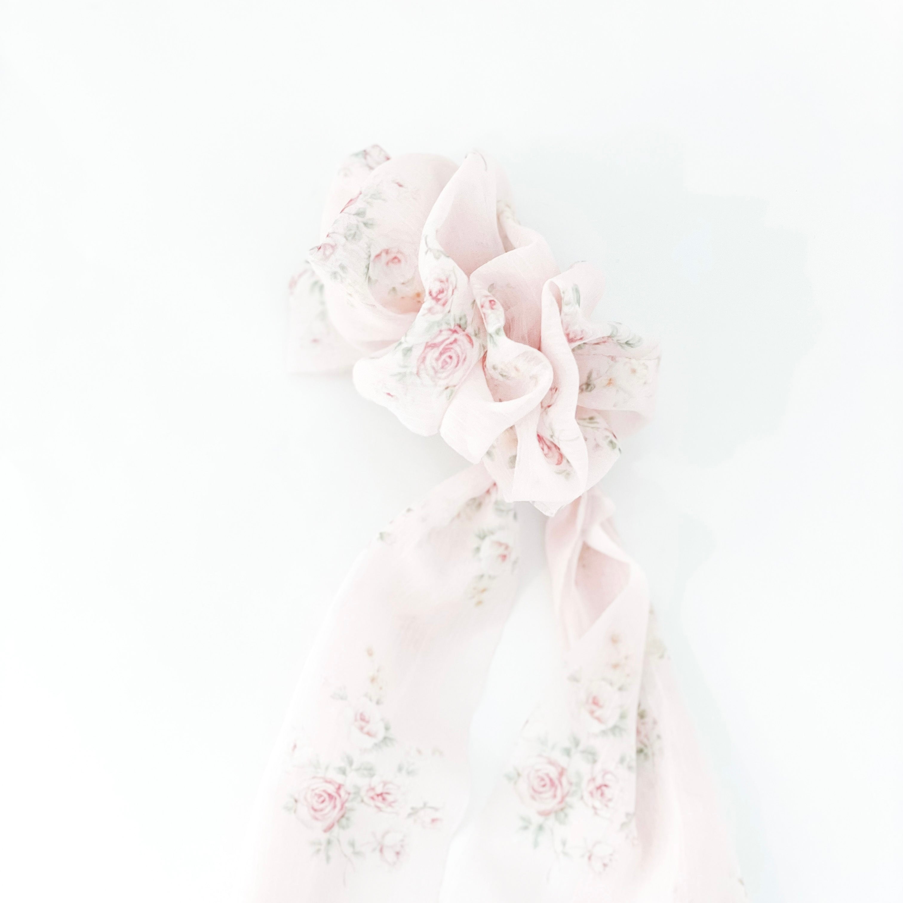Ribbon hair clip Ribbon hair claw Bow Claw clip Hair accessory Korean hair accessory Jewelry Dainty Minimalist malaysia jewellery Made in Korea online gift shop Aurelia Atelier made in korea jewelry fashion jewellery malaysia earrings online shop malaysia korean style hair accessory malaysia jewellery jewelry Ribbon hair tie Hairband Hair ribbon scarf Headband Scrunchies Chiffon hair bow Chiffon hair claw clip Hypoallergenic 韩国ins蝴蝶吊坠发夹 INS 风 首饰 发饰 发夹专卖店 韩国发饰 韩国饰品 韩国耳环 rambut jepit Jepit rambut korea