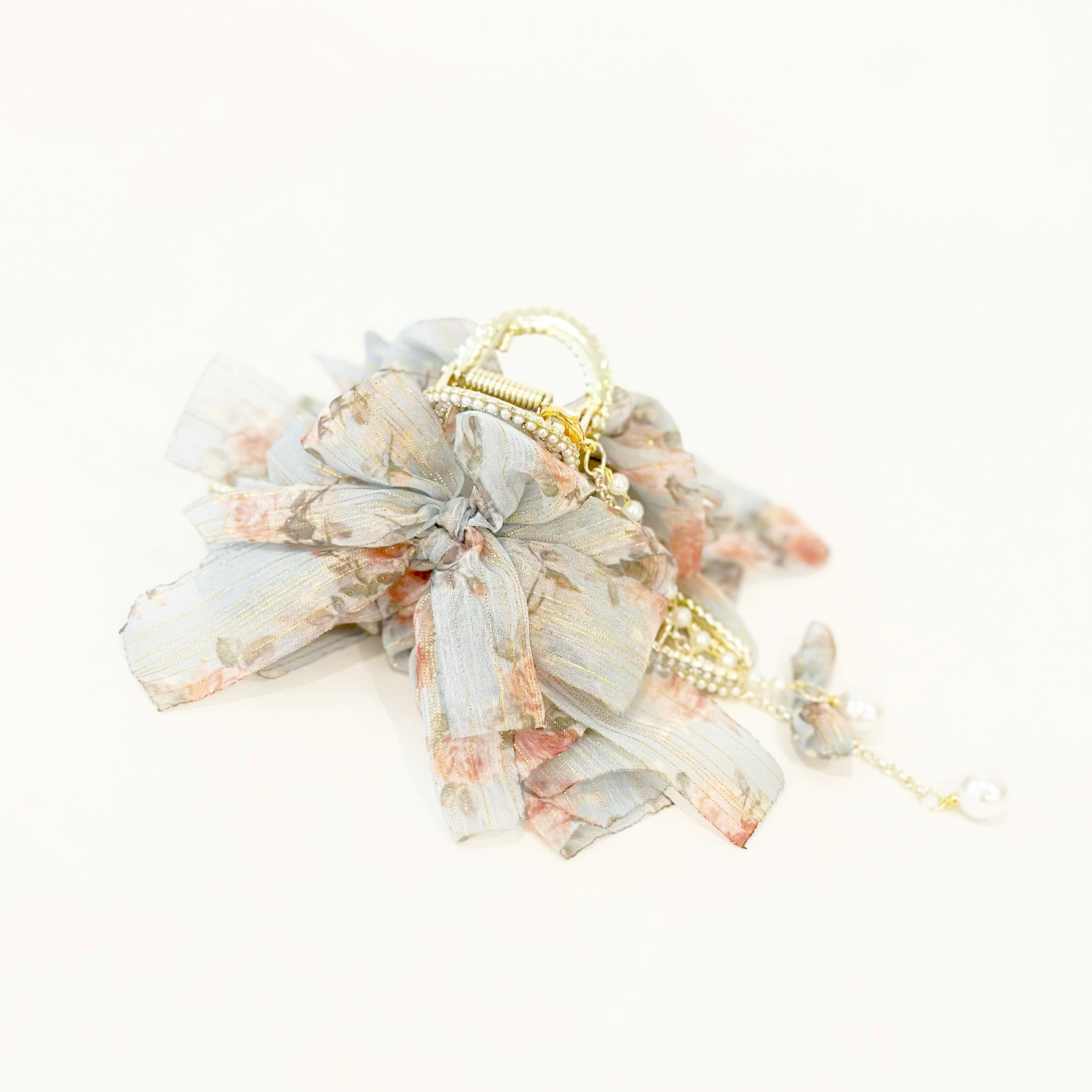 Ribbon hair clip Ribbon hair claw Bow Claw clip Hair accessory Korean hair accessory Jewelry Dainty Minimalist malaysia jewellery Made in Korea online gift shop Aurelia Atelier made in korea jewelry fashion jewellery malaysia earrings online shop malaysia korean style hair accessory malaysia jewellery jewelry Ribbon hair tie Hairband Hair ribbon scarf Headband Scrunchies Chiffon hair bow Chiffon hair claw clip Hypoallergenic 韩国ins蝴蝶吊坠发夹 INS 风 首饰 发饰 发夹专卖店 韩国发饰 韩国饰品 韩国耳环 rambut jepit Jepit rambut korea