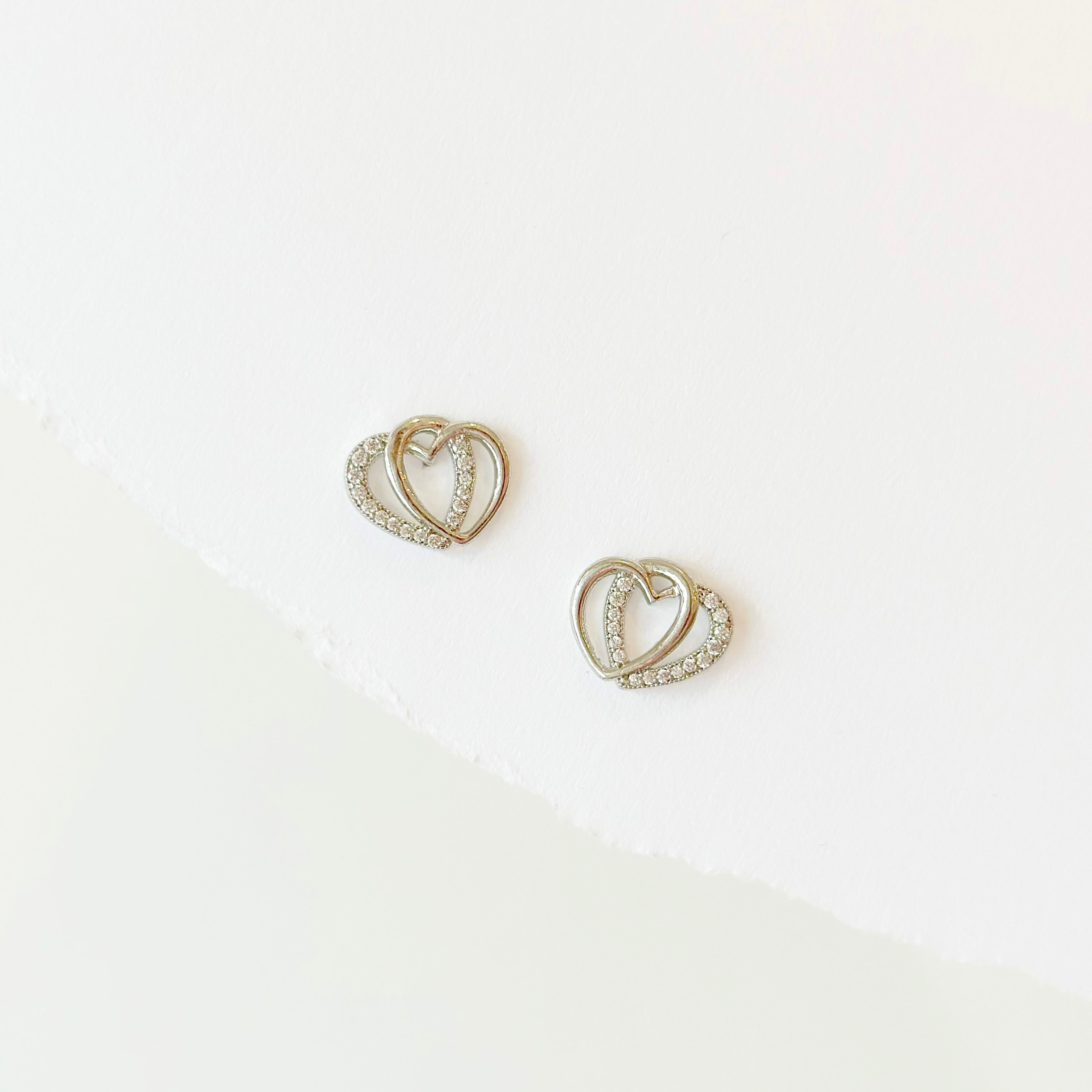 korean earrings bracelet jewellery Malaysia necklace korean jewellery rings earrings malaysia korean style earrings malaysia jewellery jewelry jewellery accessories hypoallergenic earrings ear cuff huggies silver necklace made in korea jewelry fashion jewellery malaysia earrings online shop malaysia Gift idea Gift for her Made in Korea Cubic Zirconia 925 Sterling Silver No Piercing Jewelry Dainty Minimalist Bestie anting subang clip on 925 silver gf gift local Dainty Daily wear Gift Set aurelia atelier
