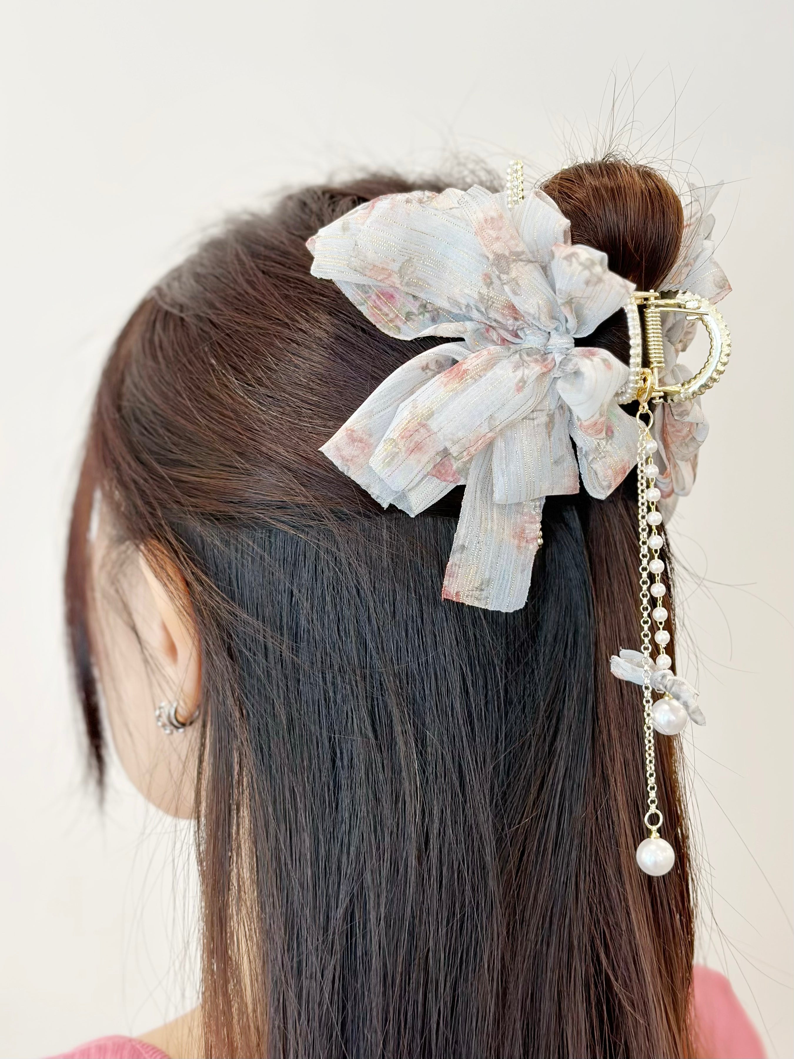 Ribbon hair clip Ribbon hair claw Bow Claw clip Hair accessory Korean hair accessory Jewelry Dainty Minimalist malaysia jewellery Made in Korea online gift shop Aurelia Atelier made in korea jewelry fashion jewellery malaysia earrings online shop malaysia korean style hair accessory malaysia jewellery jewelry Ribbon hair tie Hairband Hair ribbon scarf Headband Scrunchies Chiffon hair bow Chiffon hair claw clip Hypoallergenic 韩国ins蝴蝶吊坠发夹 INS 风 首饰 发饰 发夹专卖店 韩国发饰 韩国饰品 韩国耳环 rambut jepit Jepit rambut korea