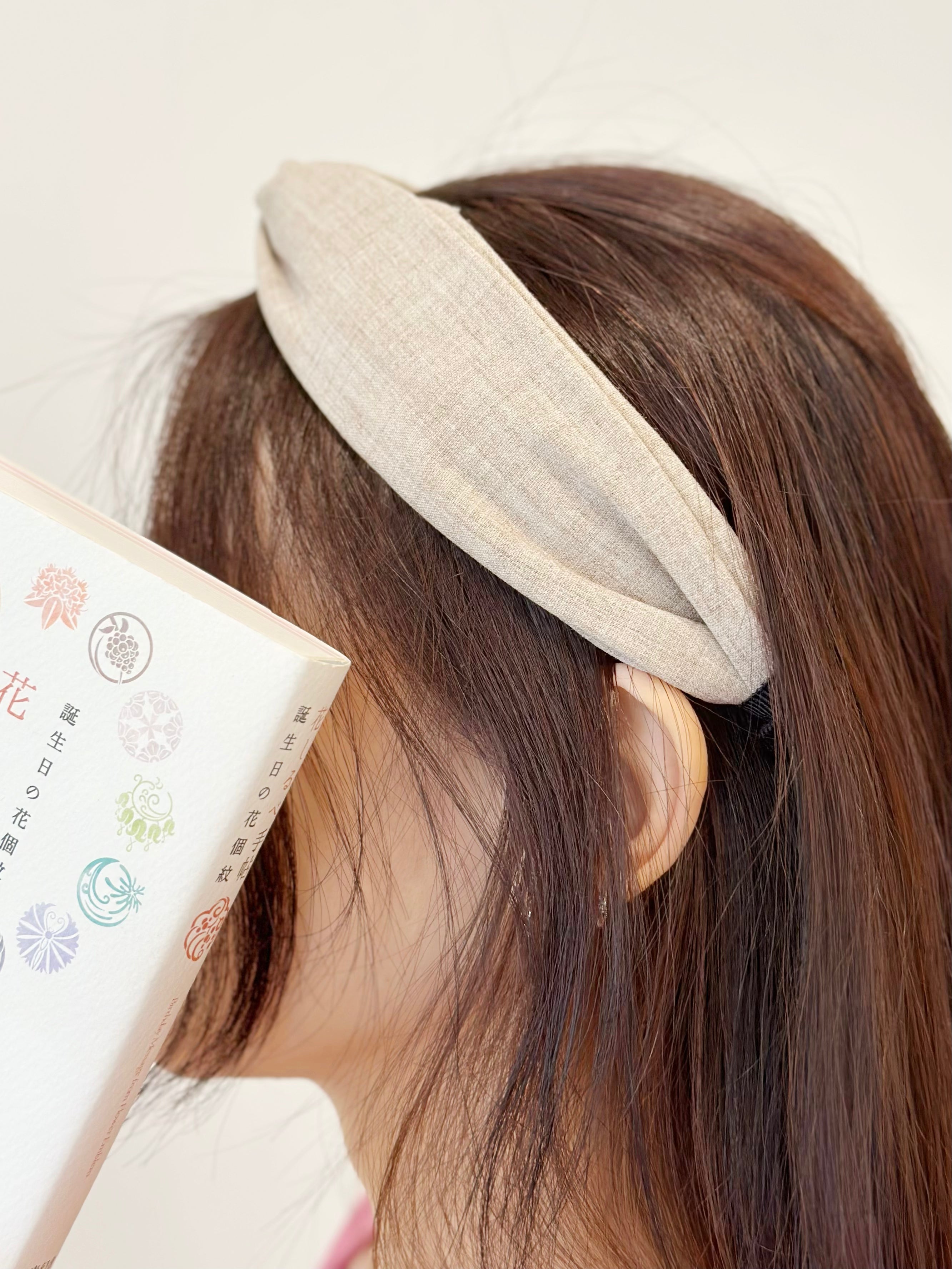 Ribbon hair clip Ribbon hair claw Bow Claw clip Hair accessory Korean hair accessory Jewelry Dainty Minimalist malaysia jewellery Made in Korea online gift shop Aurelia Atelier made in korea jewelry fashion jewellery malaysia earrings online shop malaysia korean style hair accessory malaysia jewellery jewelry Ribbon hair tie Hairband Hair ribbon scarf Headband Scrunchies Chiffon hair bow Chiffon hair claw clip Hypoallergenic 韩国ins蝴蝶吊坠发夹 INS 风 首饰 发饰 发夹专卖店 韩国发饰 韩国饰品 韩国耳环 rambut jepit Jepit rambut korea