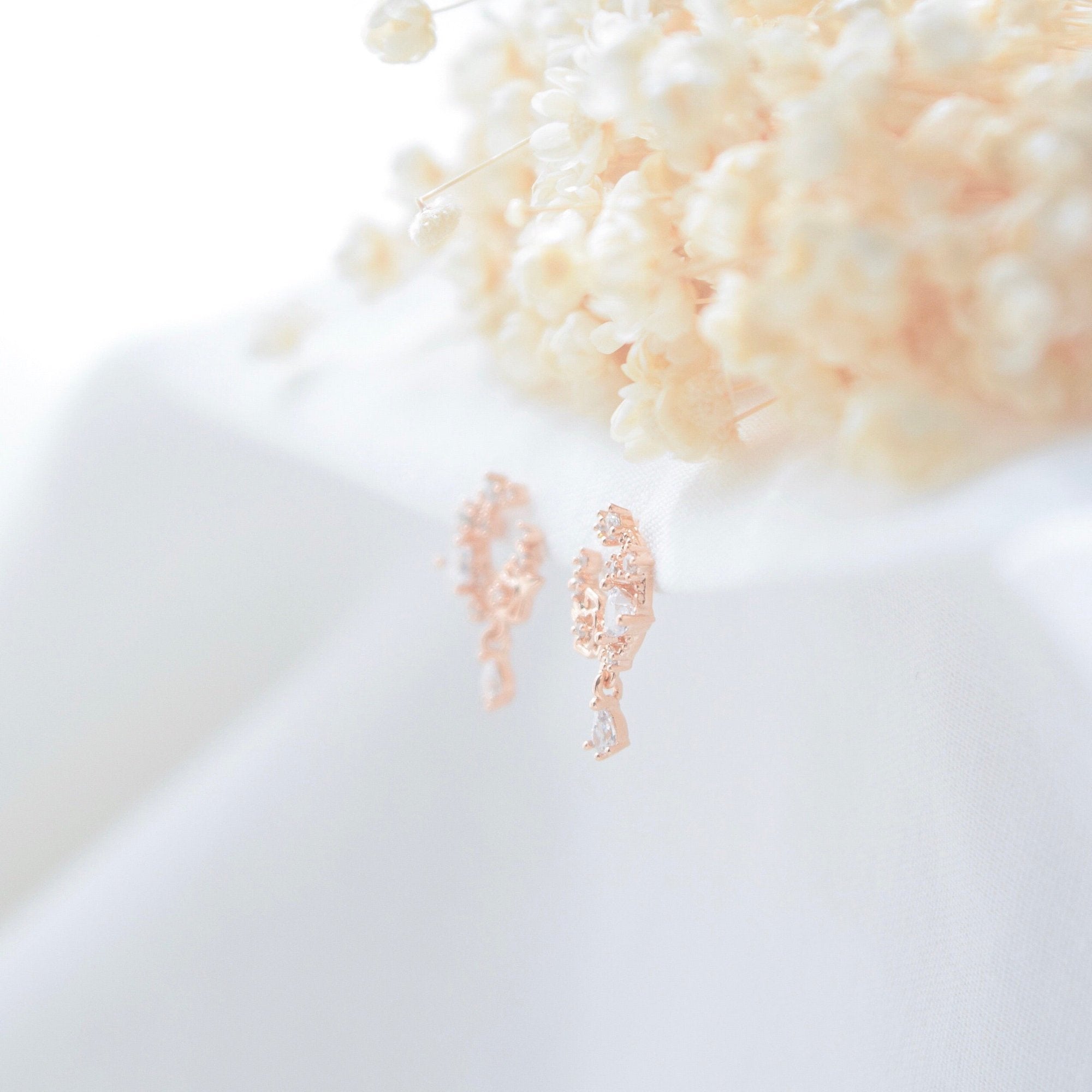 korean earrings bracelet jewellery Malaysia necklace korean jewellery rings earrings malaysia korean style earrings jewellery accessories hypoallergenic earrings ear cuff huggies silver necklace made in korea jewelry fashion jewellery malaysia earrings online shop malaysia Gift idea Gift for her Made in Korea Cubic Zirconia 925 Sterling Silver No Piercing Dainty Minimalist Daily wear Bestie Korean Anting Cincin Clip on 韩国耳环 韩国发饰 韩国饰品 hypoallergenic birthday gift set bridesmaid aurelia atelier